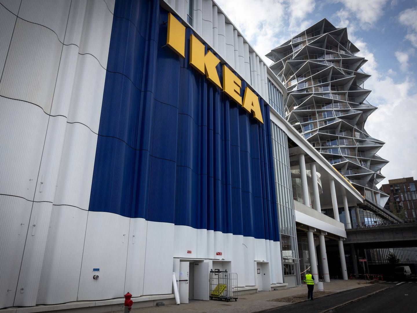 ”Vi har øget vores sikkerhedslagre for visse produkter og vil fortsætte denne tilgang for at imødekomme vores kunders behov,” udtaler Arvid Stigland, der er pressechef i den svenske møbelkoncern Ikea. | Foto: Nichlas Pollier