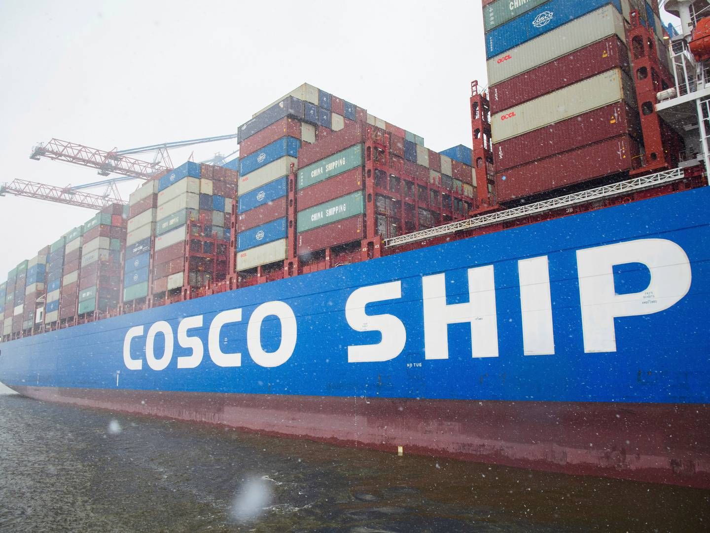 EU ETS kommer til at påvirke omkring 4000 skibe, der sejler under asiatisk flag. Ejerne er bl.a. COSCO, Anglo Eastern Ship Management og HMM. | Foto: Gregor Fischer/AP/Ritzau Scanpix