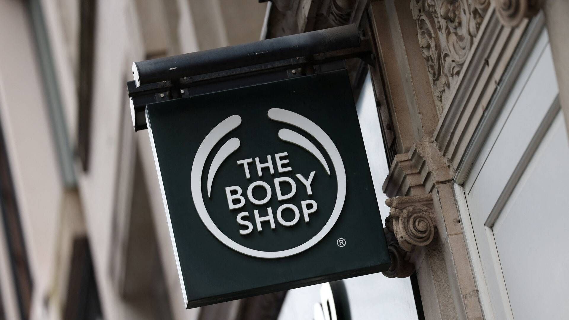 I hjemlandet Storbritannien har administratorerne nu besluttet at lukke 75 butikker i forsøget på at holde The Body Shop oven vande. | Foto: Isabel Infantes/Reuters/Ritzau Scanpix