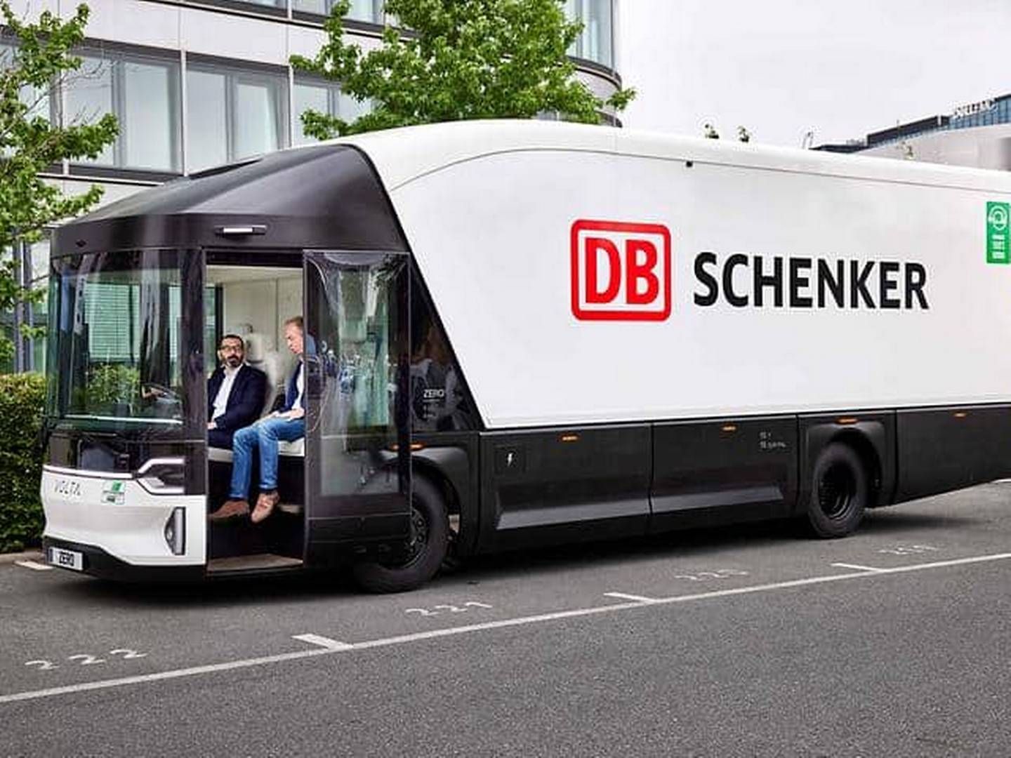 Det er endnu uvist, hvem der skal overtage DB Schenker for det, der formentlig bliver et trecifret milliardbeløb. | Foto: Db Schenker / Pr