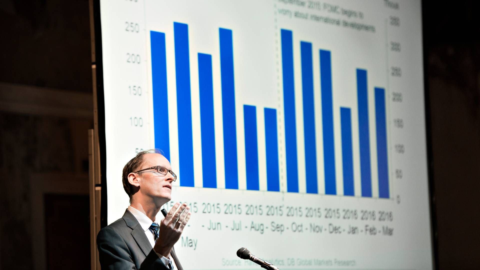 Torsten Sløk ses her på scenen ved Realkreditforeningens årsmøde i 2016. Dengang var han Chief International Economist hos Deutsche Bank. | Foto: Lars Krabbe