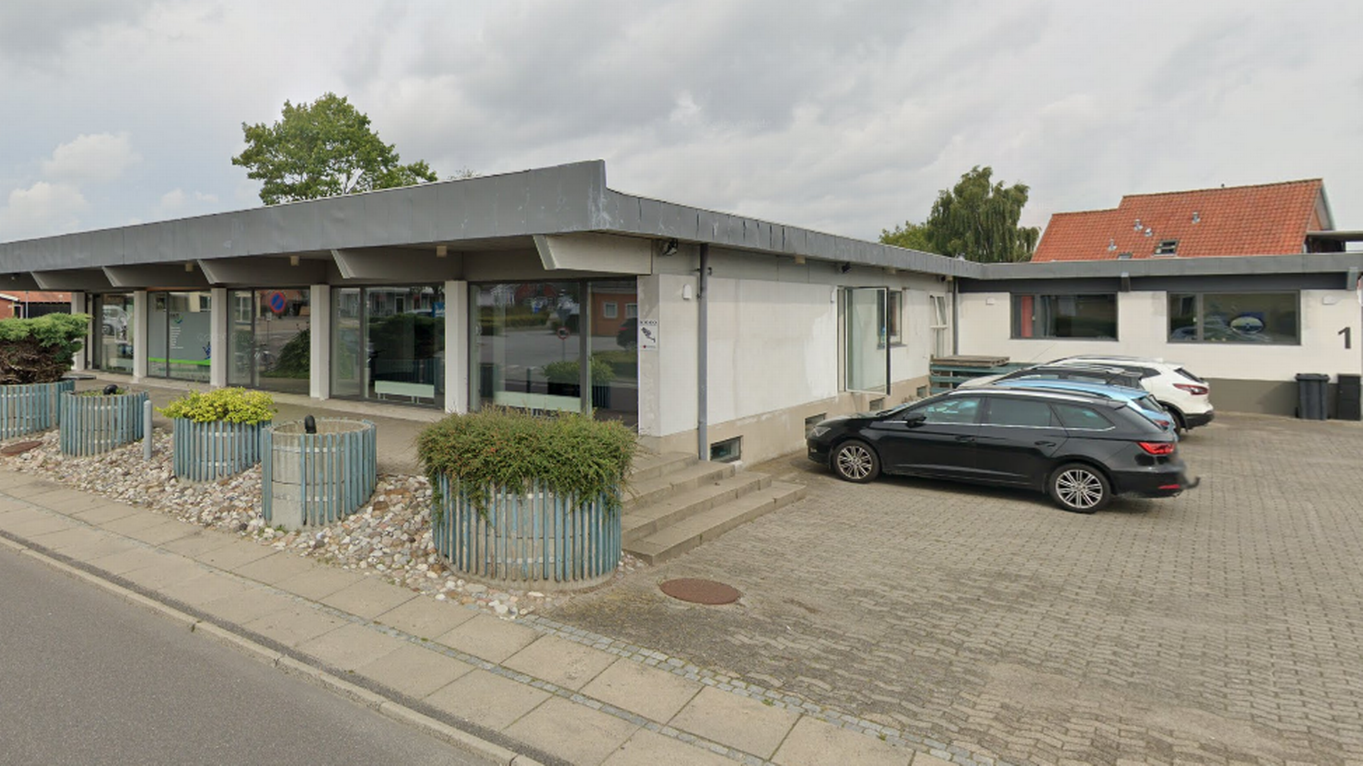 Momito Invest har adresse i ejendommen på Gl. Landevej 31/Landlystvej 1 i Erritsø nær Fredericia, som også var omdrejningspunktet i et af de konkursramte projekter. Ejendommen er sidenhen solgt på tvangsauktion med rabat. | Foto: Google Street View