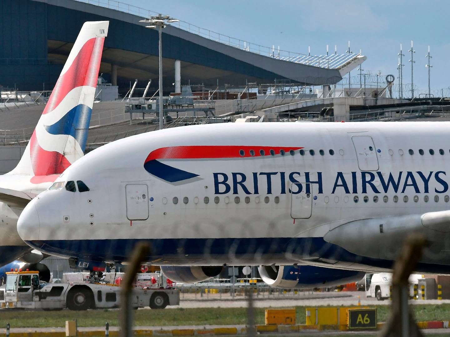 British Airways vil fra næste måned tilbyde deres passagerer gratis brug af beskedtjenester som Whatsapp og Messenger under flyvning. | Foto: Ben Stansall/AFP/Ritzau Scanpix