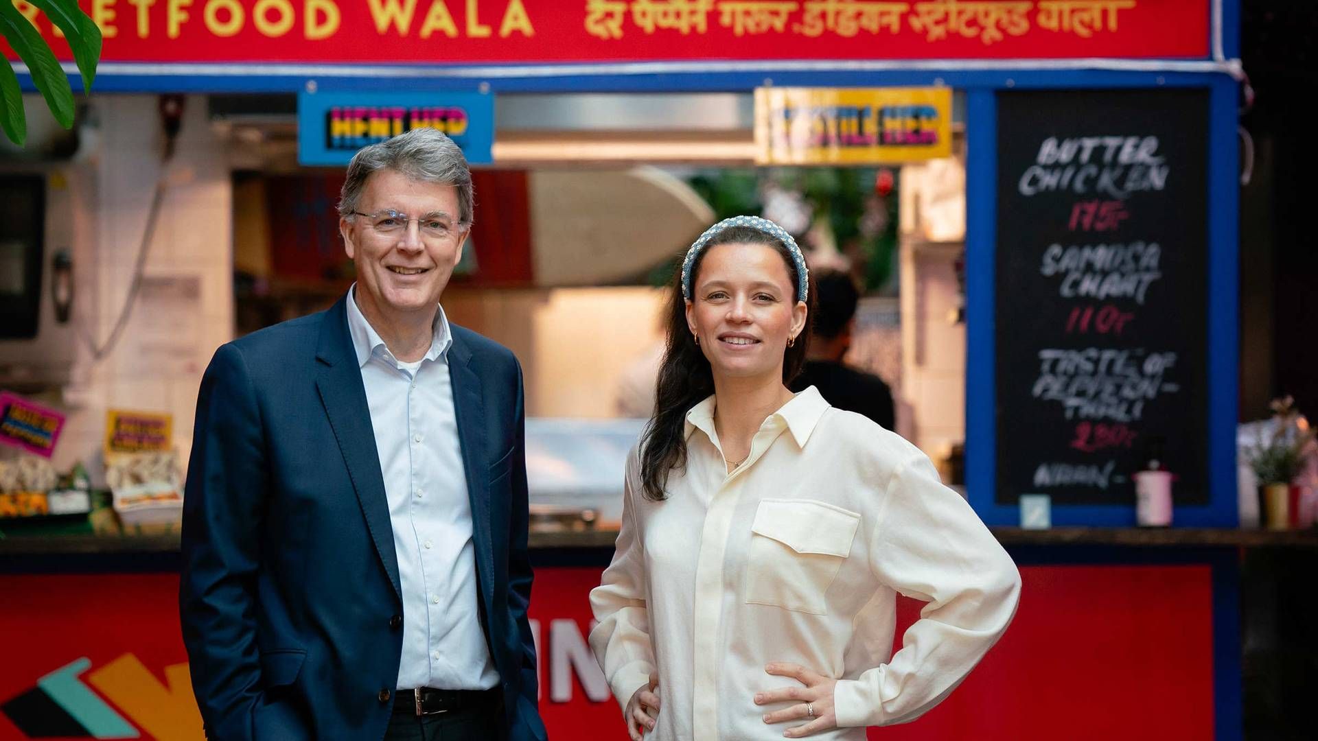 INNGÅR LUNSJAVTALE: Sjur Gaaseide, CEO i Deloitte og Caroline Krefting, investeringsdirektør i Carucel Eiendom, på Barcode Street Food. | Foto: Alexandra Gjerlaugsen