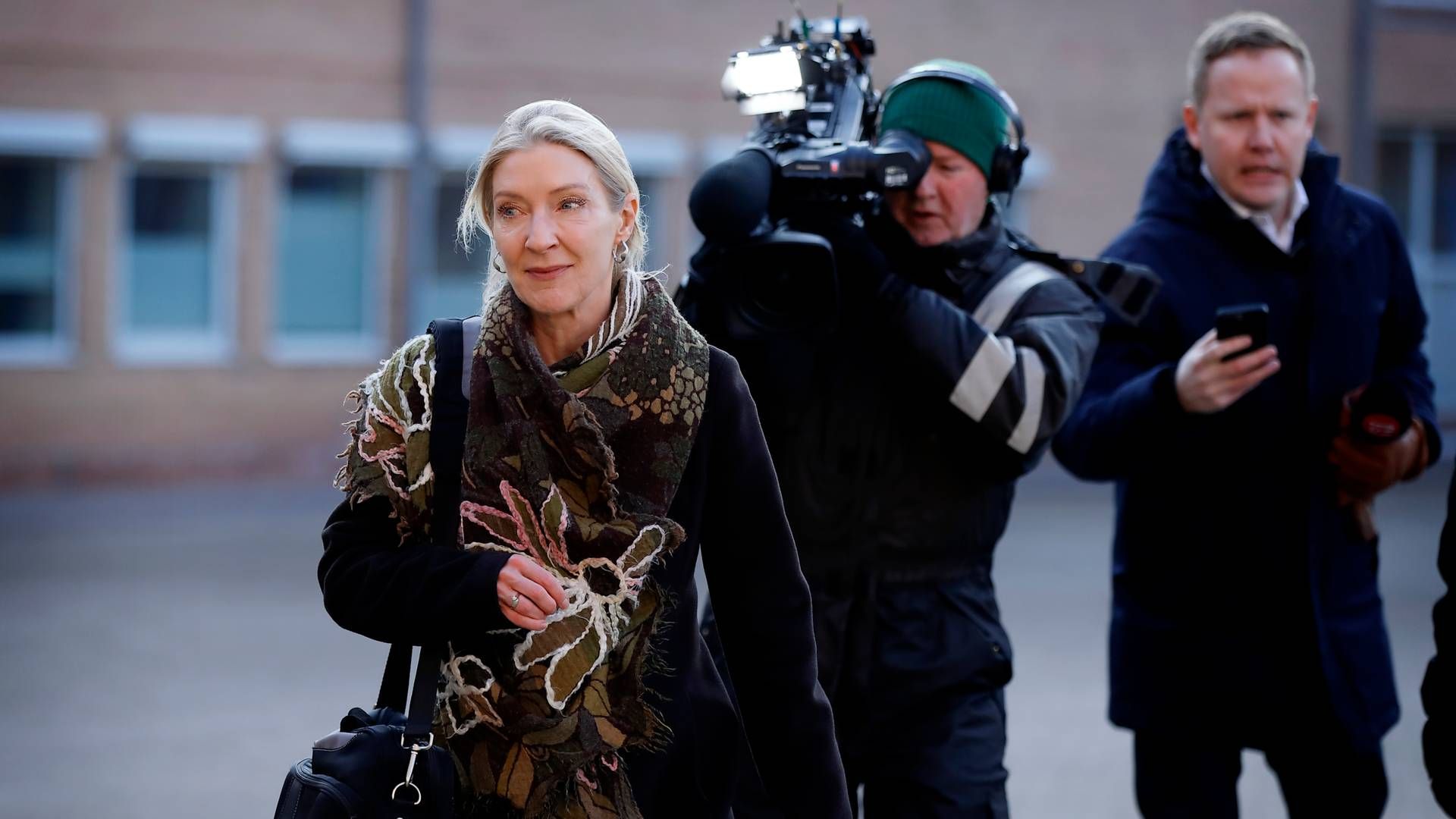 Specialanklager Marie Tullin fra Statsadvokaten for Særlig Kriminalitet (SSK) ankommer til Retten i Glostrup. | Foto: Jens Dresling