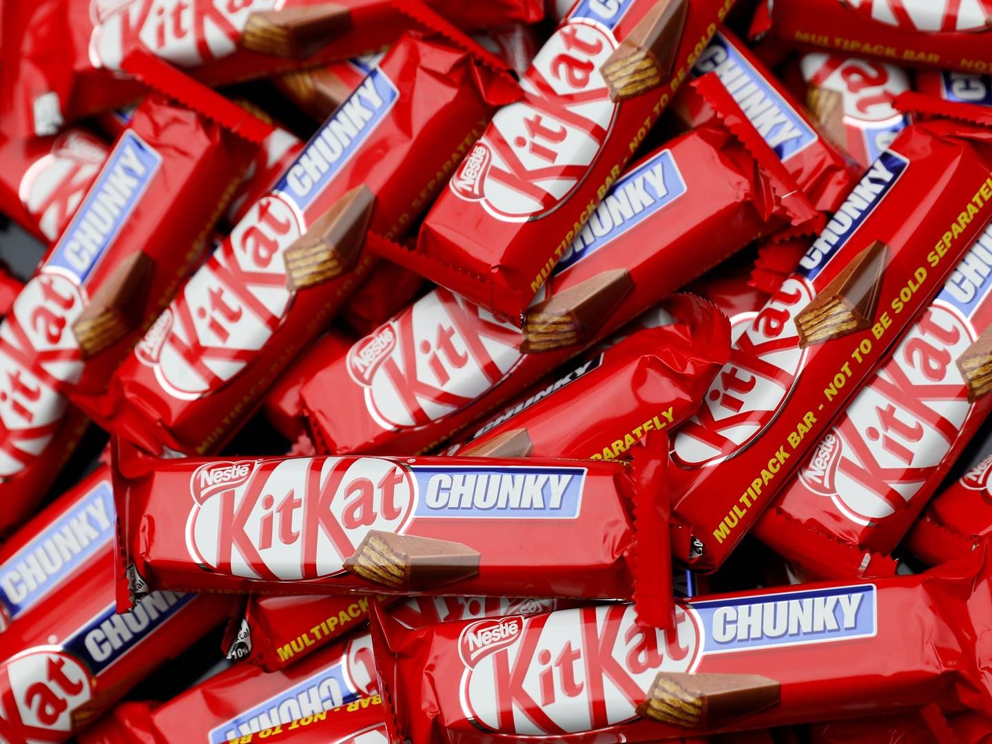 Nestlé er for afhængige af usunde fødevarer som Kit Kat-chokoladebarer, lyder kritikken. Foto: Stefan Wermuth/Reuters/Ritzau Scanpix