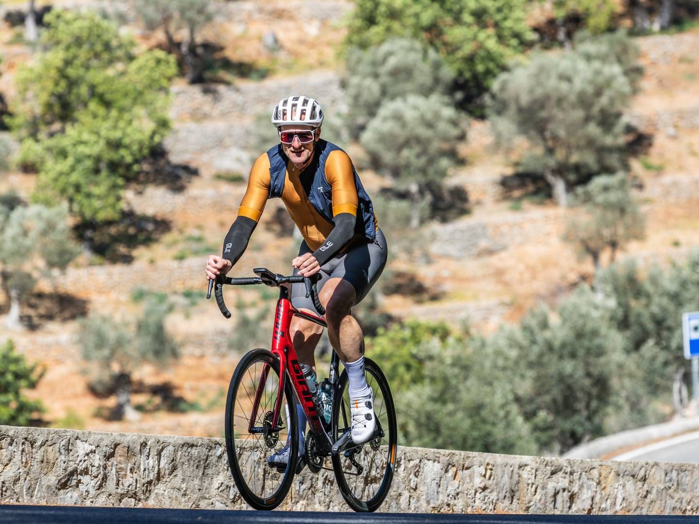 Søren Gadeberg fotograferet under en nylig tur til Mallorca. Han er på vej op ad bjerget Coll de sa Batalla som ligger før den mere kendte stigning Sa Calobra. | Foto: Privatfoto