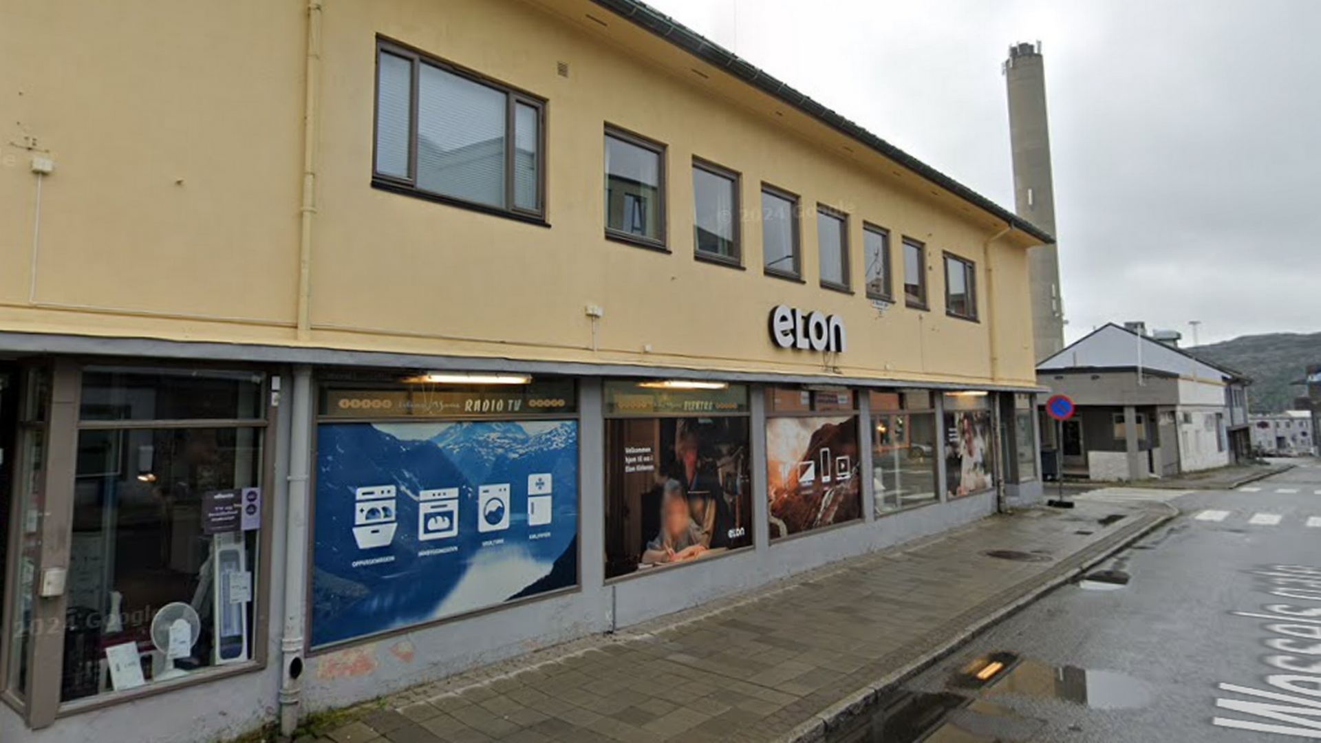 Det har vært elektronikkbutikk i Elon-bygget i Kirkenes siden 50-tallet. | Foto: Skjermdump / Google Street View