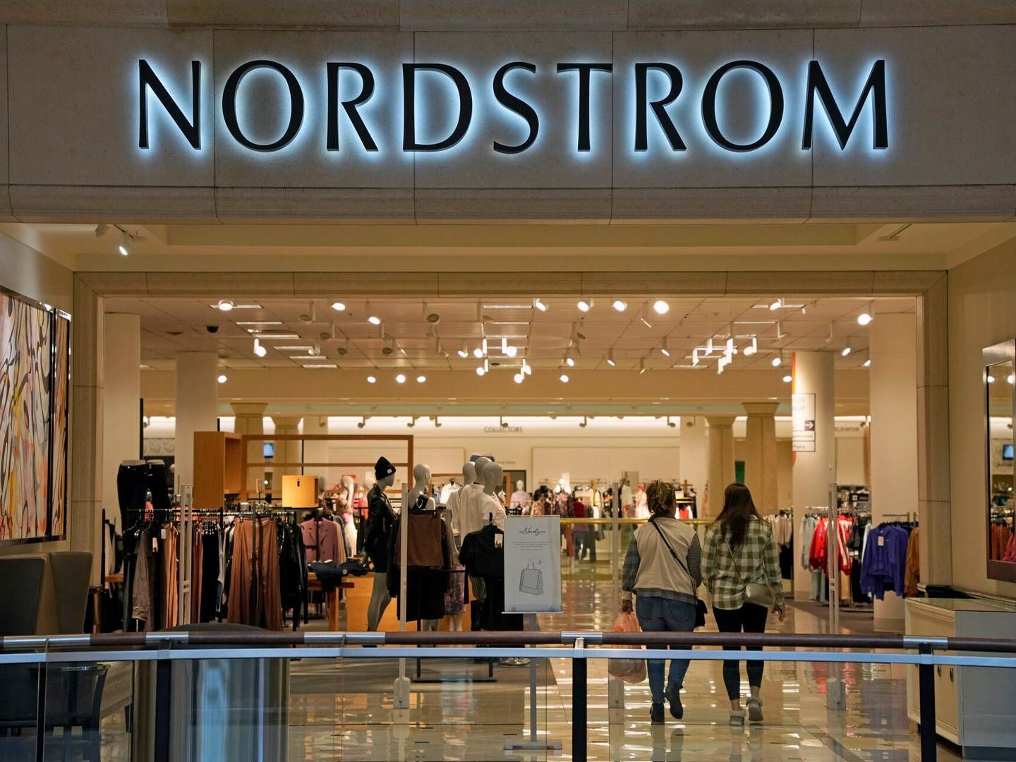 Den amerikanske detailkæde Nordstrom rygtes at være på vej af børsen. En lignende manøvre blev forsøgt i 2018, men aftalen faldt dengang igennem. | Foto: Gene J. Puskar/AP/Ritzau Scanpix