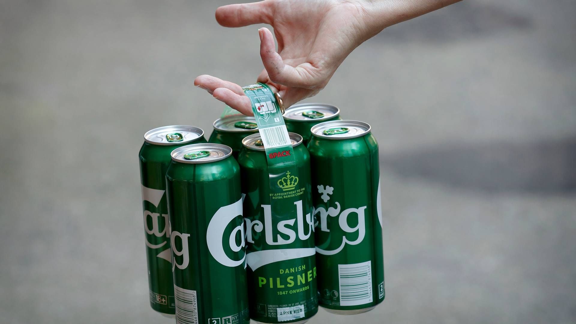 Carlsberg indførte i 2019 en sixpack, der ikke længere dækkes af plastik. Den er siden udfaset igen. | Foto: Jens Dresling