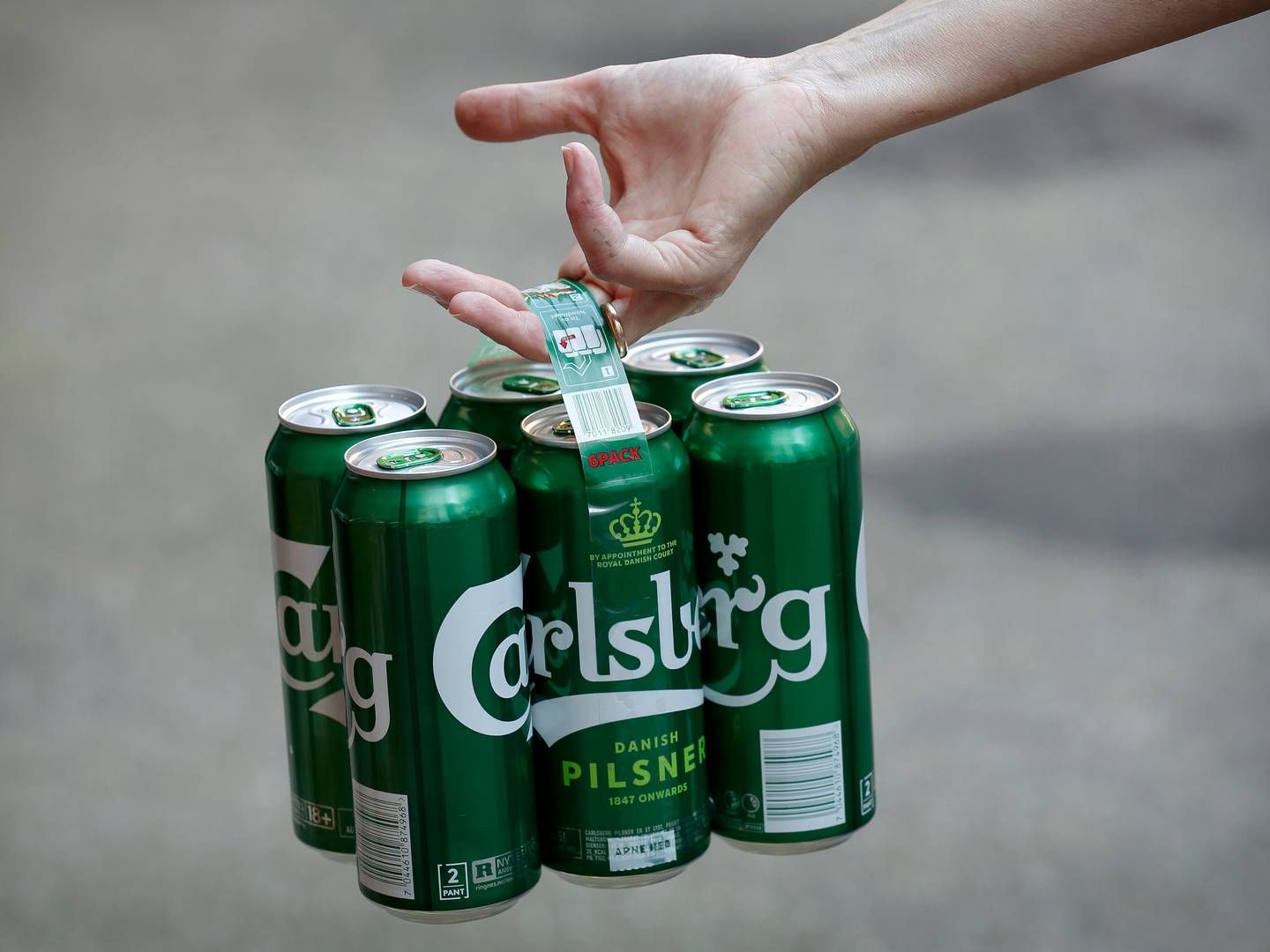 Carlsberg indførte i 2019 en sixpack, der ikke længere dækkes af plastik. Den er siden udfaset igen. | Foto: Jens Dresling