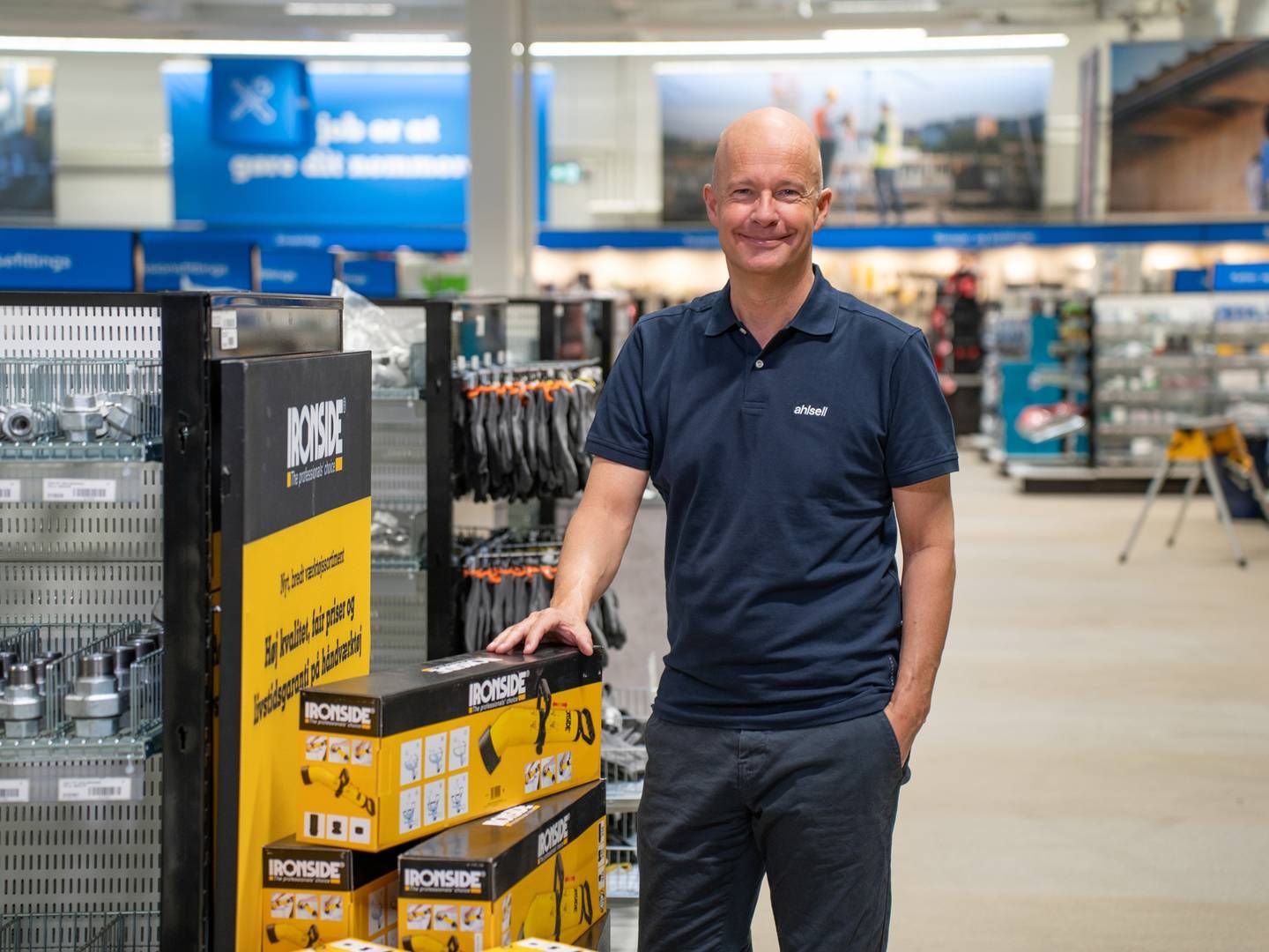 ”Siden vi overtog Sanistål, har vi arbejdet målrettet på en strategi om at blive førende på det danske marked," siger Peter von der Hude, der er salgsdirektør i Ahlsell Danmark. | Foto: PR