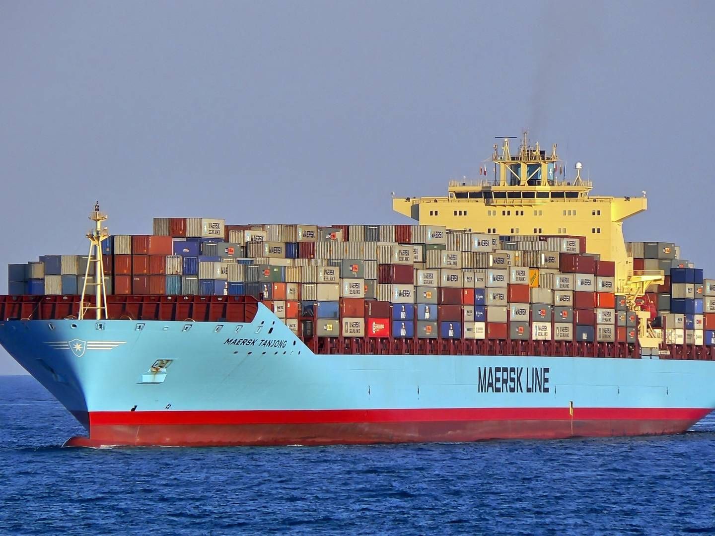 Mærsk og andre containerrederier har indført uigennemsigtige ekstragebyrer i kølvandet på krisen i Det Røde Hav, påpeger OECD-organisation. | Foto: Manuel Hernandez/Reuters/Ritzau Scanpix