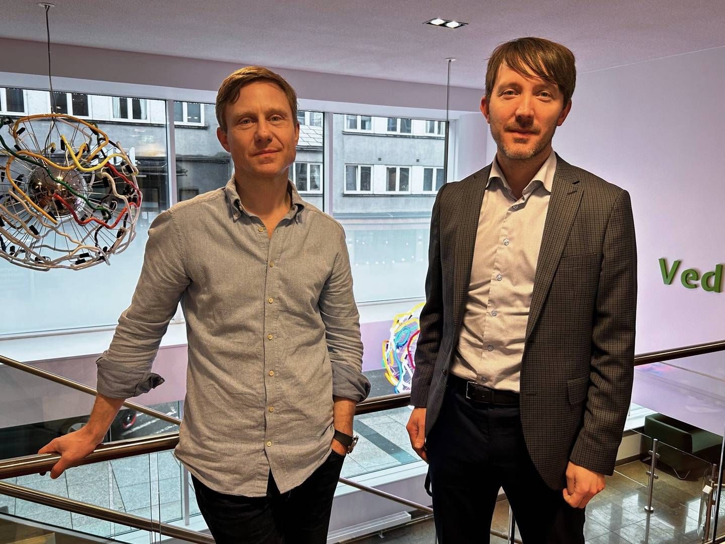 ÅTTE MILLIARDER: Bjørn Tore Urdal og Karl Storvik forvalter åtte milliarder kroner gjennom aksjefondet Eika Norden. | Foto: Trym Isaksen