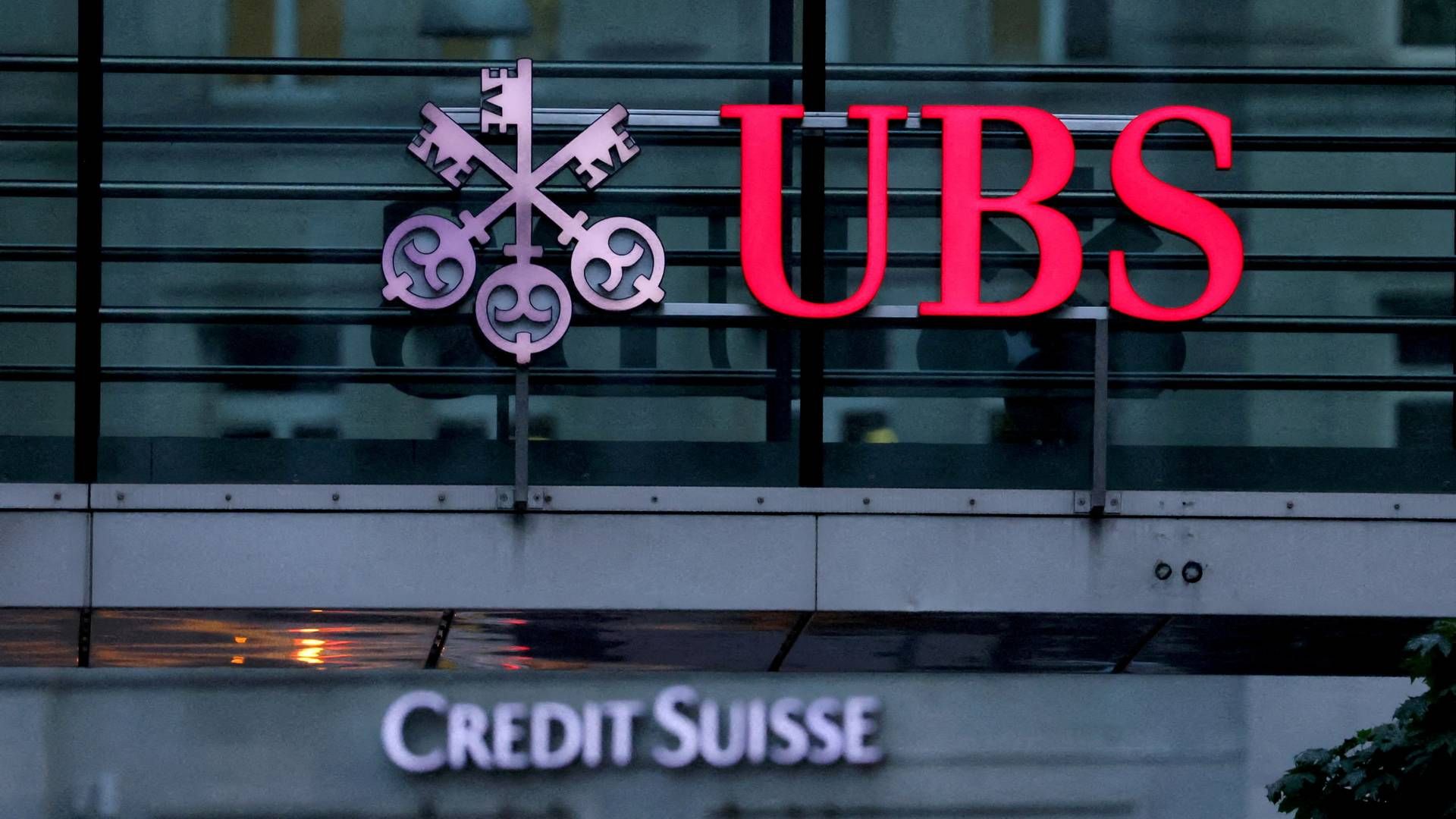 Den schweiziske storbank UBS har lanceret et nyt aktietilbagekøbsprogram. | Foto: Denis Balibouse