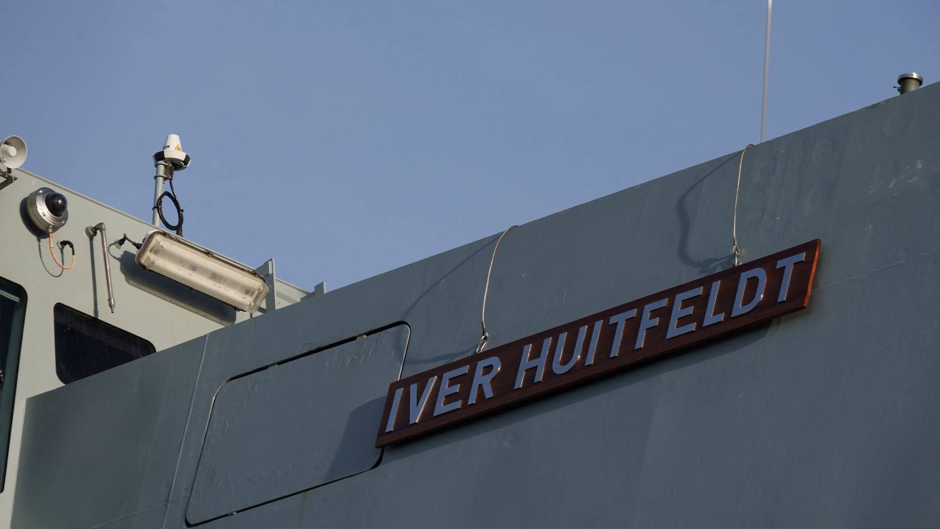 Søværnet har igangsat en større undersøgelse af den danske fregat Iver Huitfeldts beredskab, efter tekniske problemer under ildkamp i Det Røde Hav i marts. | Foto: Tom Little/Reuters/Ritzau Scanpix