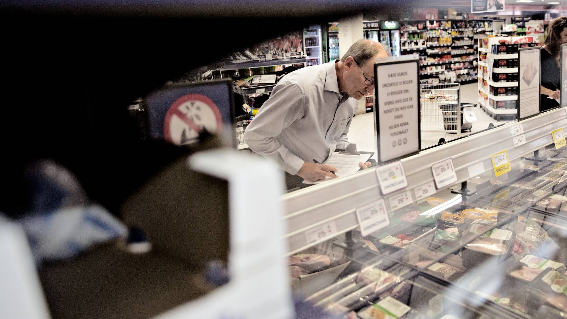 Ændringer i Rema 1000's køledisk skal være med til at genanvende større mængder af de omkring 55 mio. kødbakker, der købes årligt i dagligvarekæden. | Foto: Joachim Adrian