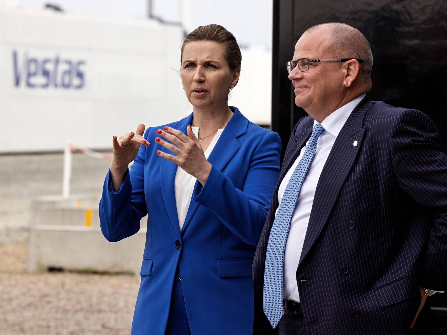 Adm. direktør i Vestas Henrik Andersen sammen med statsminister Mette Frederiksen under besøg hos Vestas i 2022. | Foto: Jacob Ehrbahn