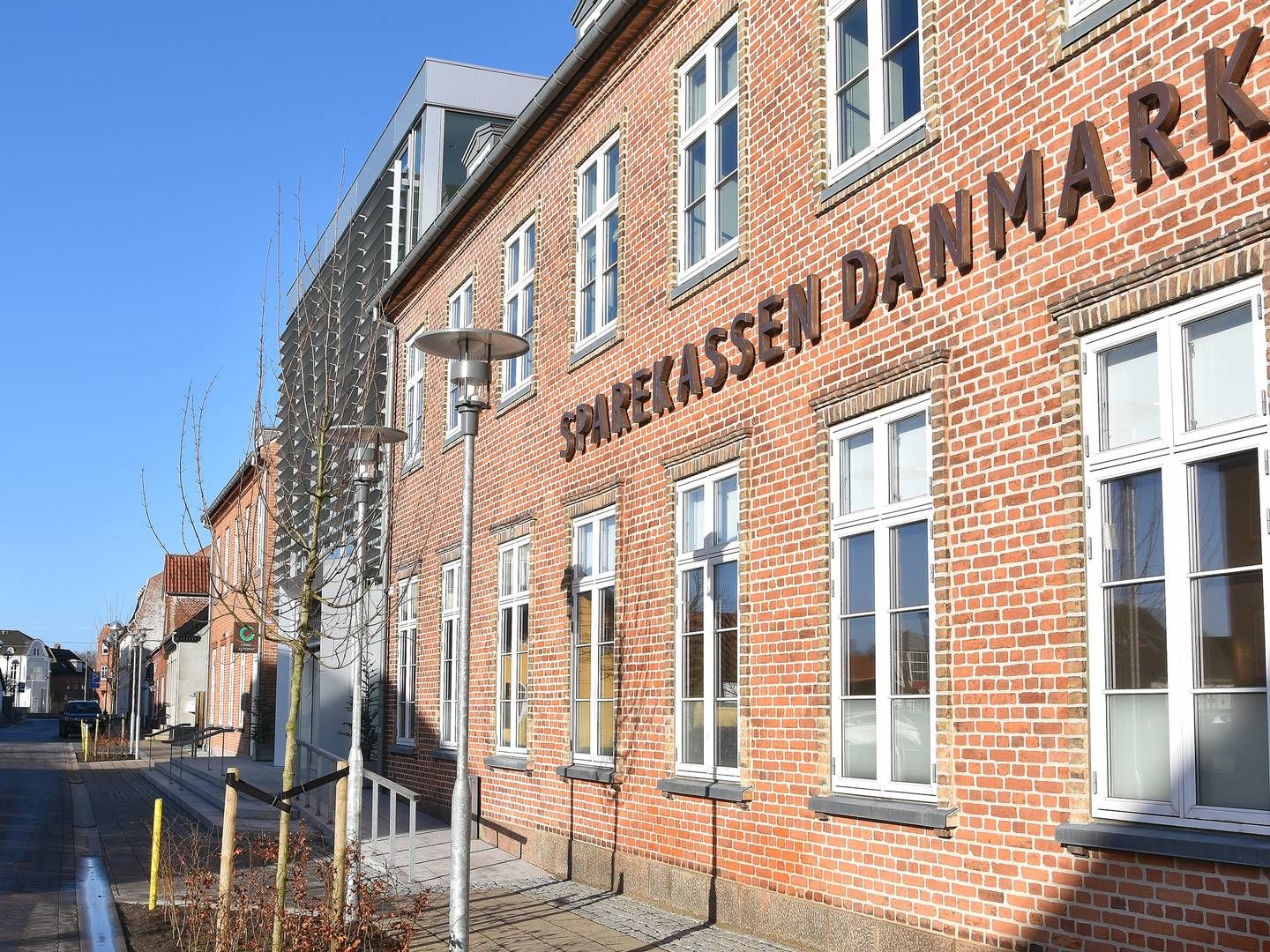 Sparekassen Danmark har hovedsæde i nordjyske Vrå. | Foto: Sparekassen Danmark