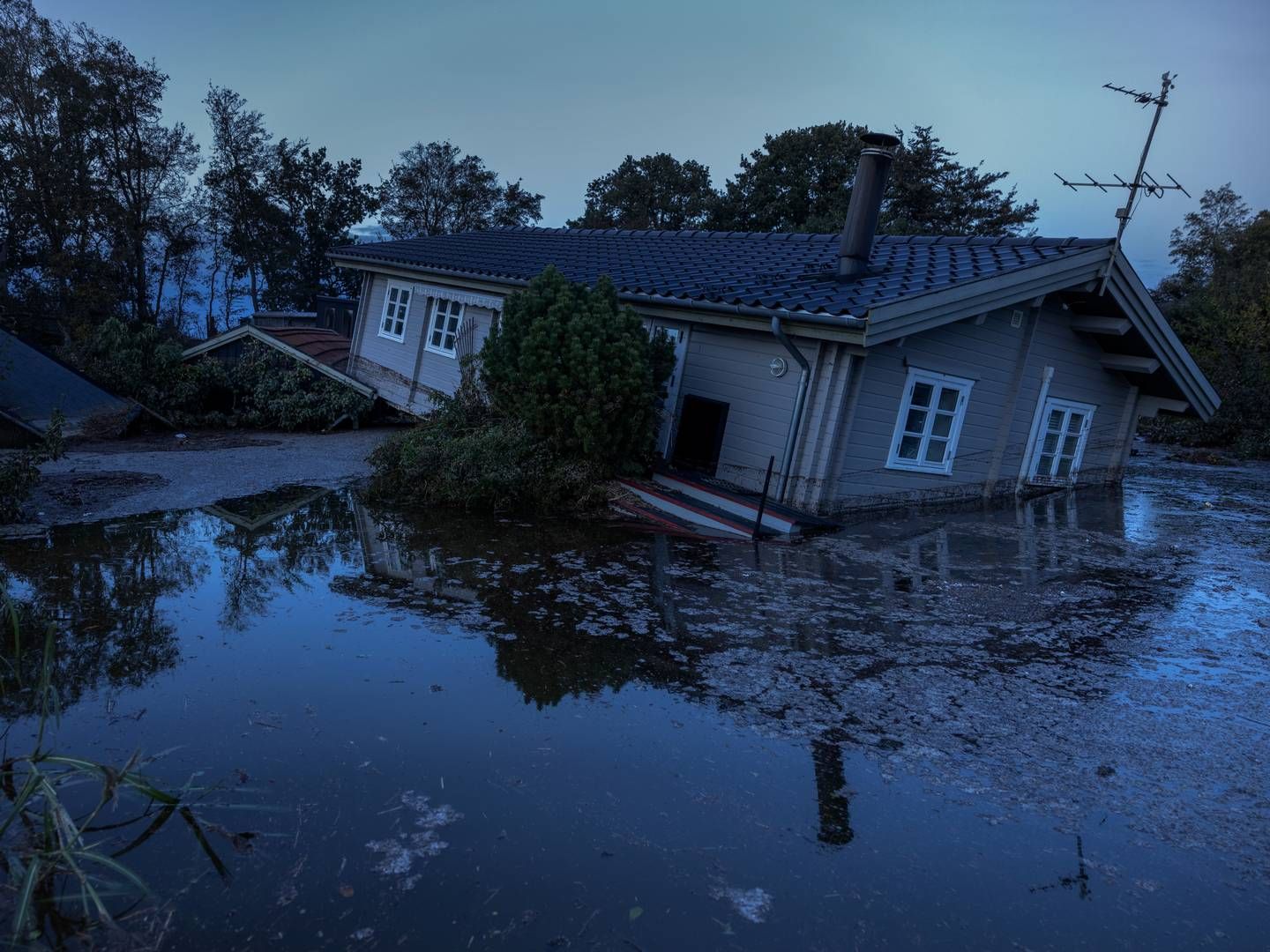 Dele af landet blev i oktober 2023 ramt af stormflod. Her et billede fra Roneklint ved Faxe Bugt. | Foto: Mads Nissen/Ritzau Scanpix