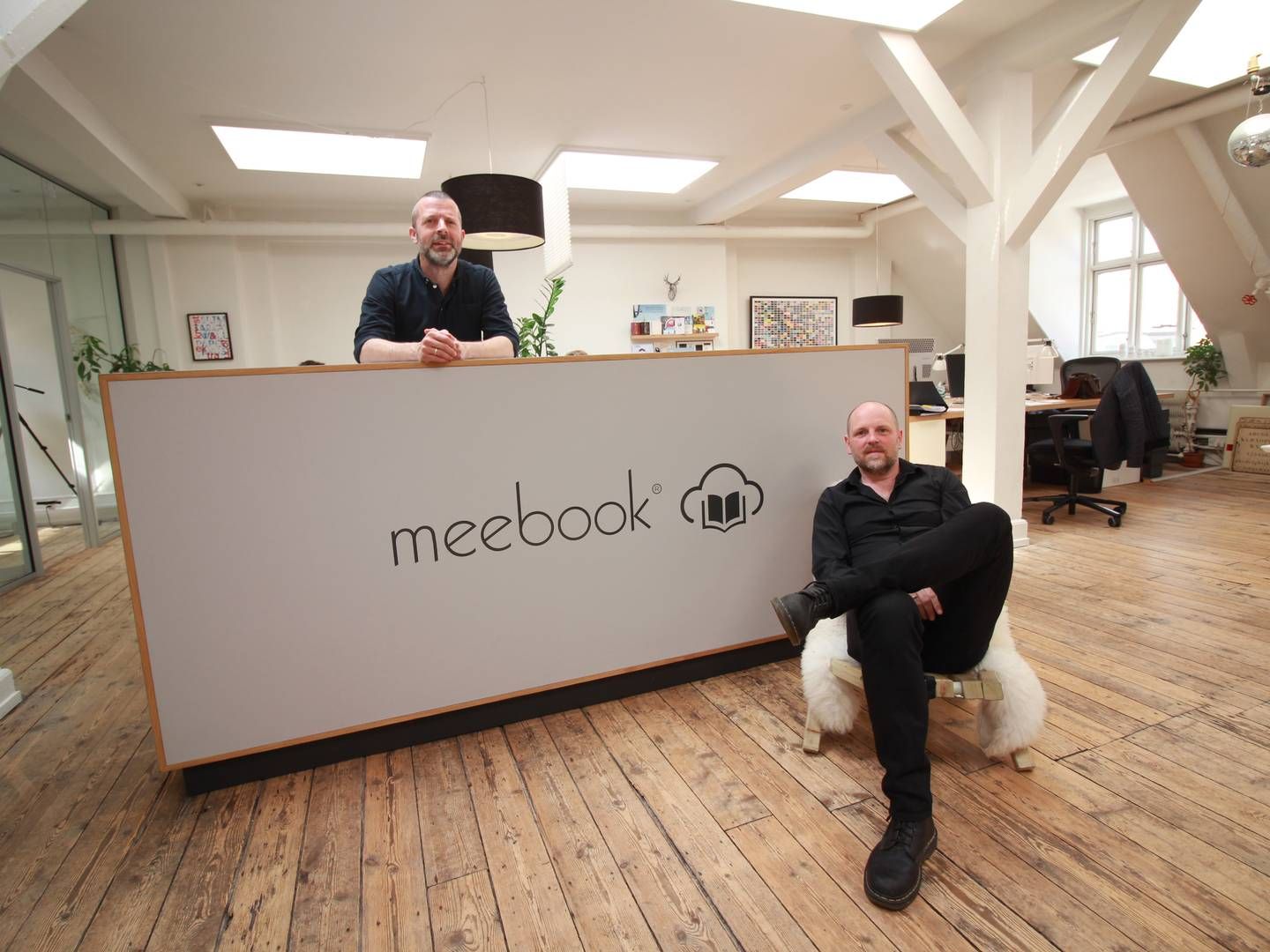 Meebooks stiftere, Jesper Rømer (tv.) og Søren Adolph, som har været med til at sælge læringsplatformen til Visma | Foto: Visma / PR