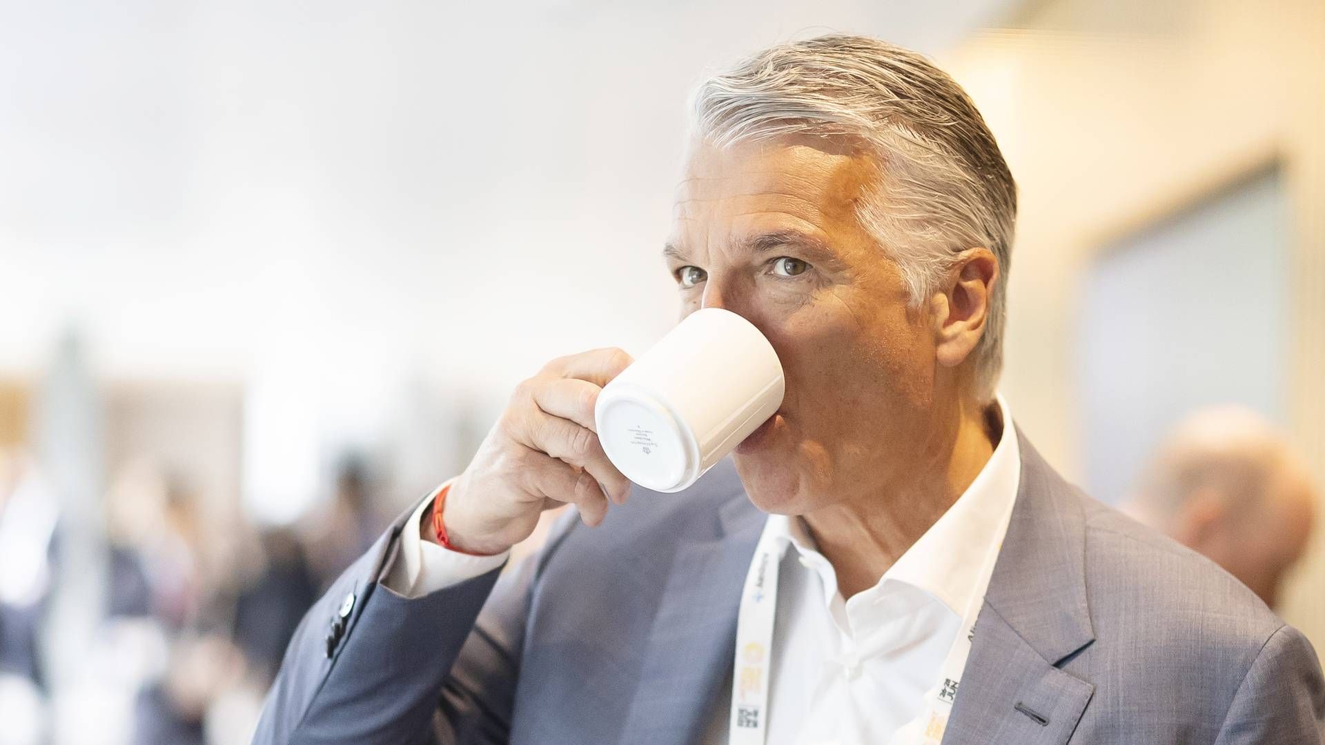 Kann wieder ganz in Ruhe seinen Kaffee genießen: UBS-Chef Sergio Ermotti. | Foto: picture alliance/KEYSTONE | MICHAEL BUHOLZER