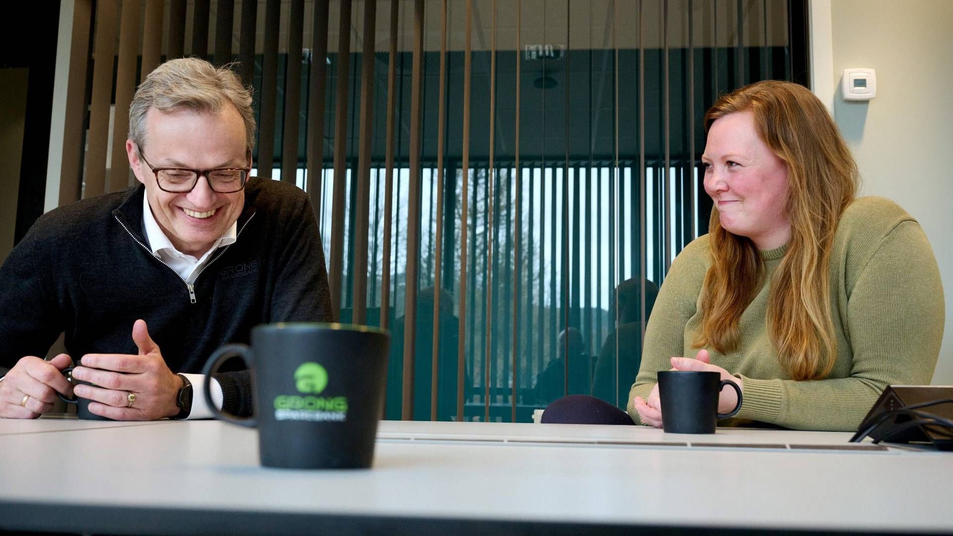 STYRELEDER: Banksjef Jon Håvard Solum, og ny styreleder Tove Heggdal Ingulfsvann. | Foto: Bjørn Tore Næss, Namdalsavisa