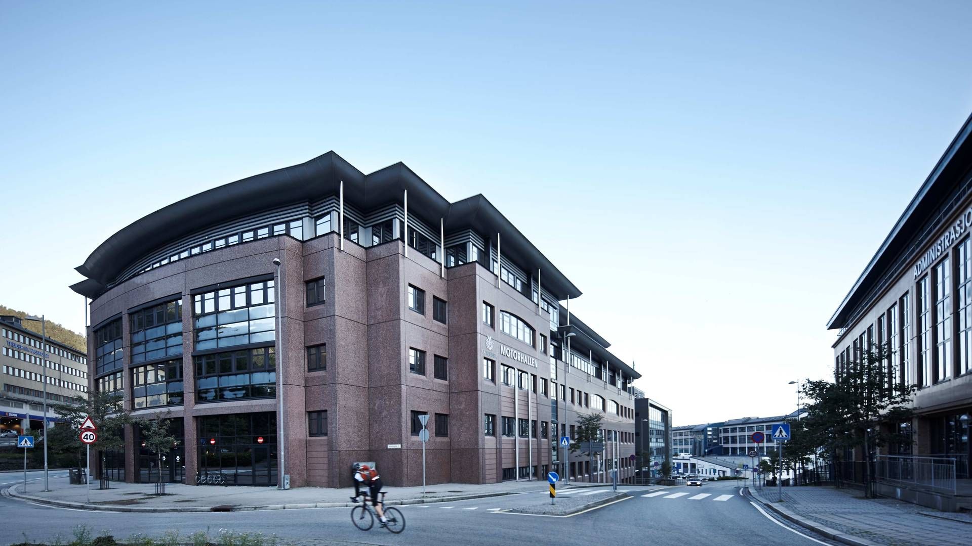 FYLT OPP: Motorhallen i Solheimsviken får inn Statped som ny leietaker. | Foto: GC Rieber / Øyvind Ramberg
