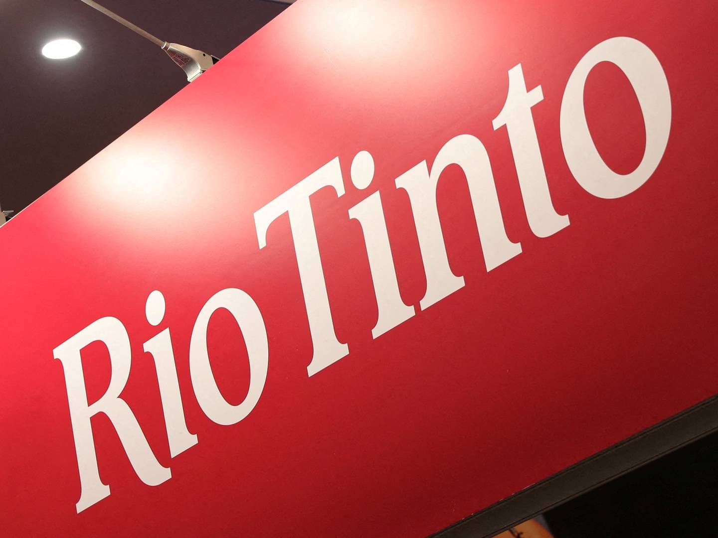 At Capital Link’s conference held Tuesday during Singapore Maritime Week, Rio Tint’s Head of Commercial Operations, Laure Baratgin argued that no single stakeholder of the shipping supply chain is willing to accept the entire bill, neither Rio Tinto.