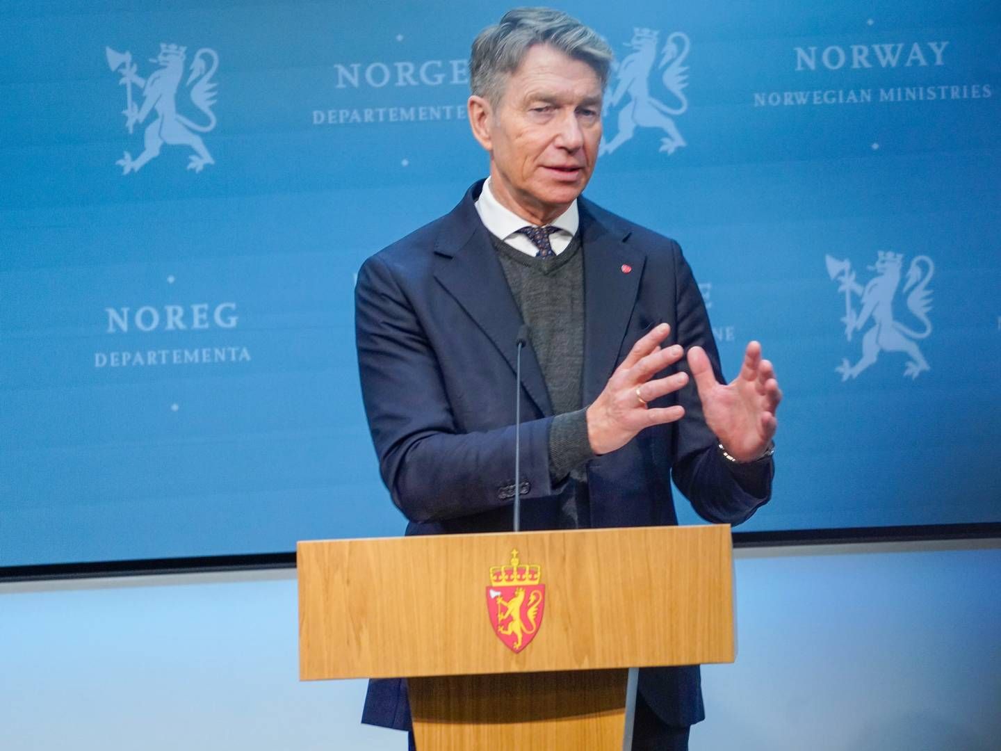 En bra dag for klimaet, sier energiminister Terje Aasland (Ap). Mandag undertegnet Norge avtaler om frakt av CO2 til lagring på norsk havbunn med fire EU-land. | Foto: Ole Berg-Rusten / NTB