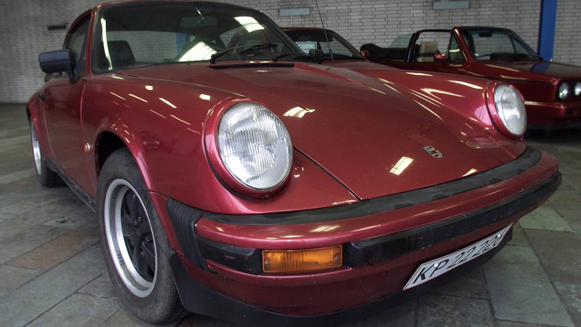 Martin Bech Pedersen, der ejer Euro 2000, har bl.a. en stor samling af Porsche-biler. På billedet ses en Porche 911 fra 1966, der så vidt vides ikke ejes af Martin Bech Pedersen. | Foto: Toke Hage