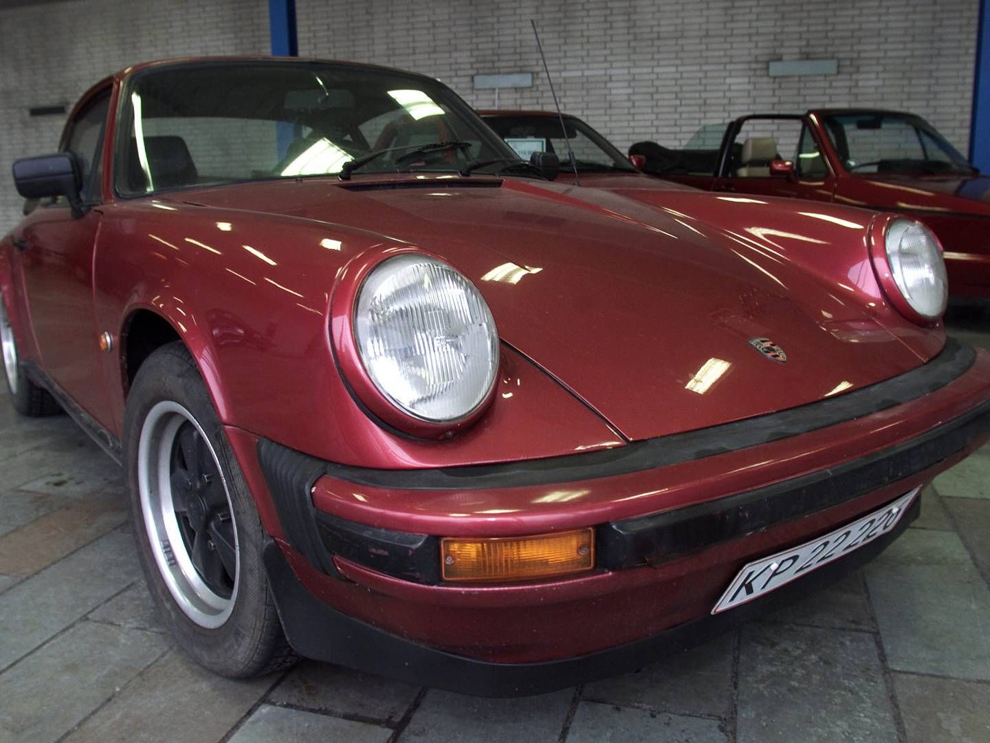 Martin Bech Pedersen, der ejer Euro 2000, har bl.a. en stor samling af Porsche-biler. På billedet ses en Porche 911 fra 1966, der så vidt vides ikke ejes af Martin Bech Pedersen. | Foto: Toke Hage