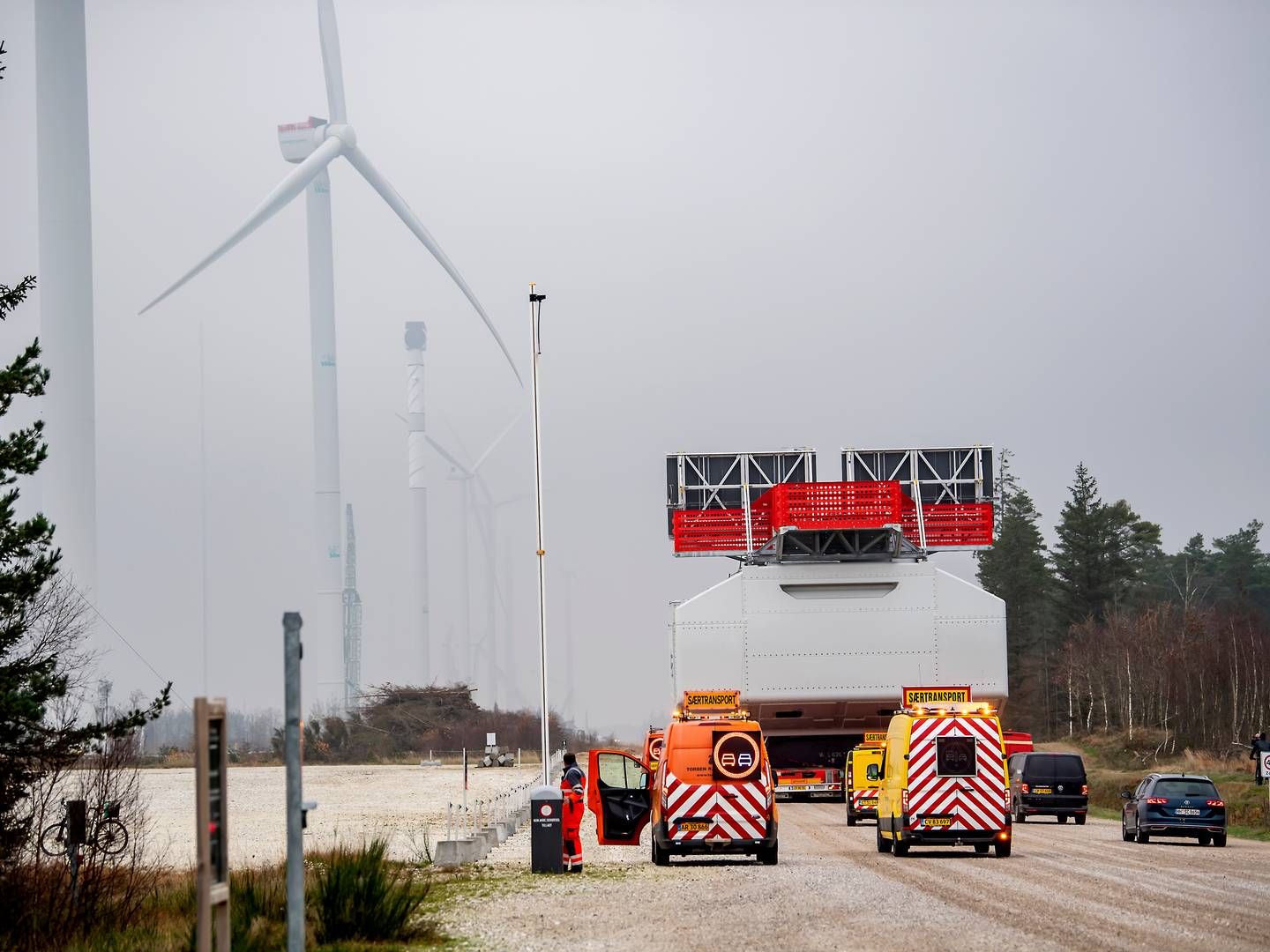 Here's a picture of what was, at the end of 2022, the world's largest wind turbine transportation. It looks a little more exciting than an image of the ISO/IEC 81346-10 standard. | Foto: René Schütze
