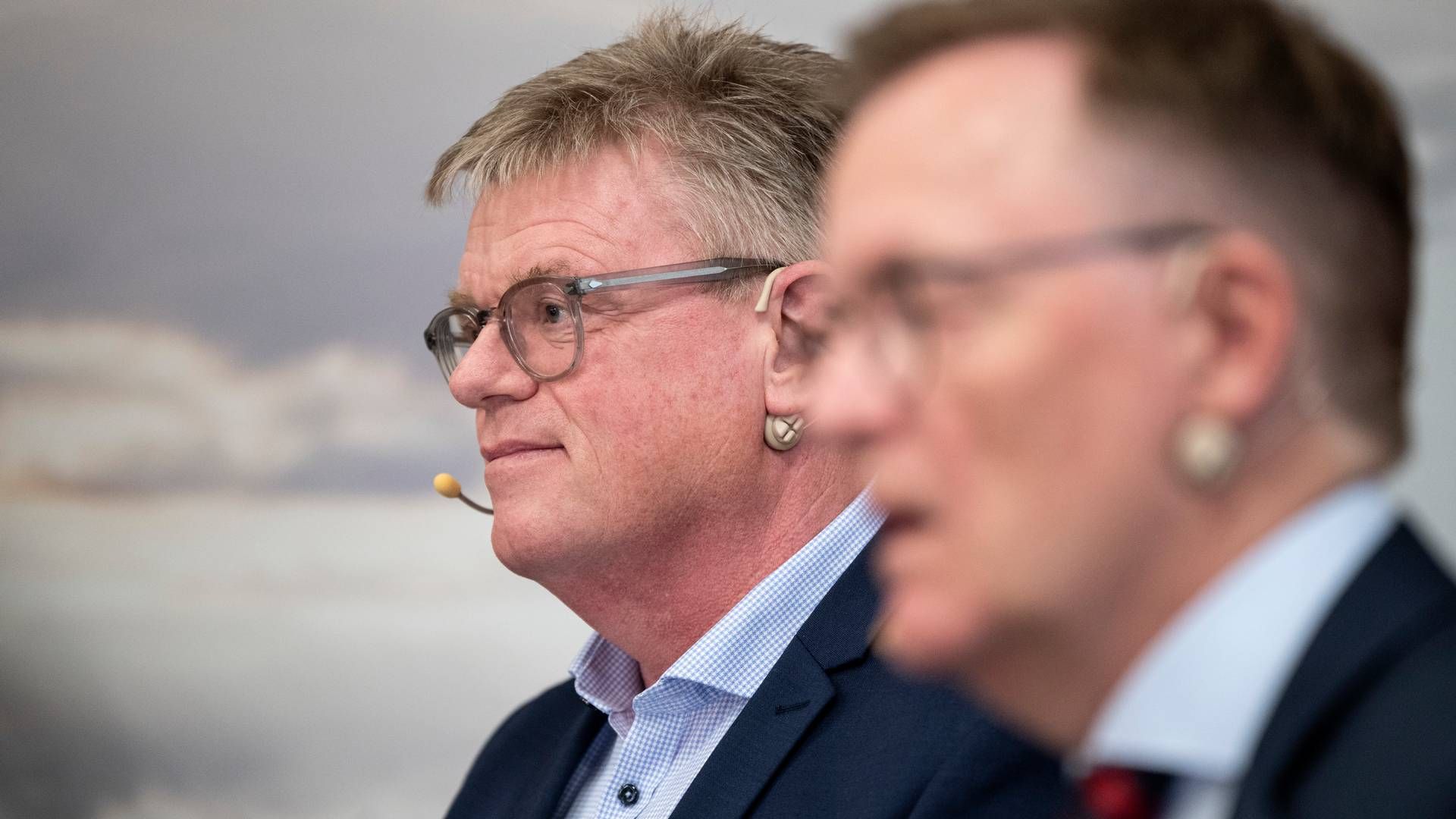 Både den socialdemokratiske borgmester Torben Hansen (til venstre) og kommunaldirektør Jesper Kaas Schmidt har bedt regeringen om at komme Randers Kommune til undsætning. | Foto: Bo Amstrup