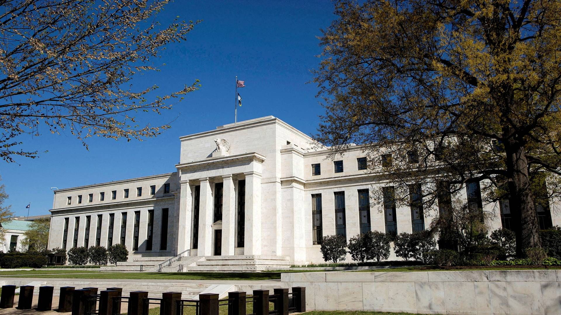 På et rentemøde i marts besluttede USA's centralbank at holde renten i ro i intervallet 5,25-5,50. Dermed har Fed ikke ændret renten i mere end et halvt år. (Arkivfoto) | Foto: Joshua Roberts