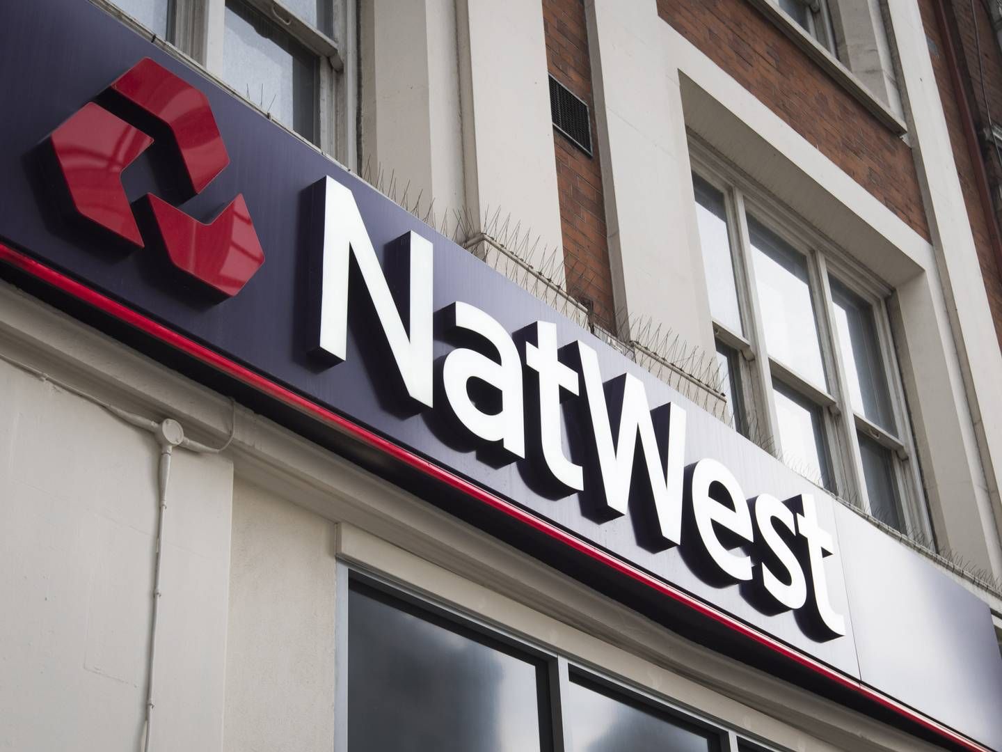 Natwest-Firmenschild in London | Photo: picture alliance / empics | Matt Crossick