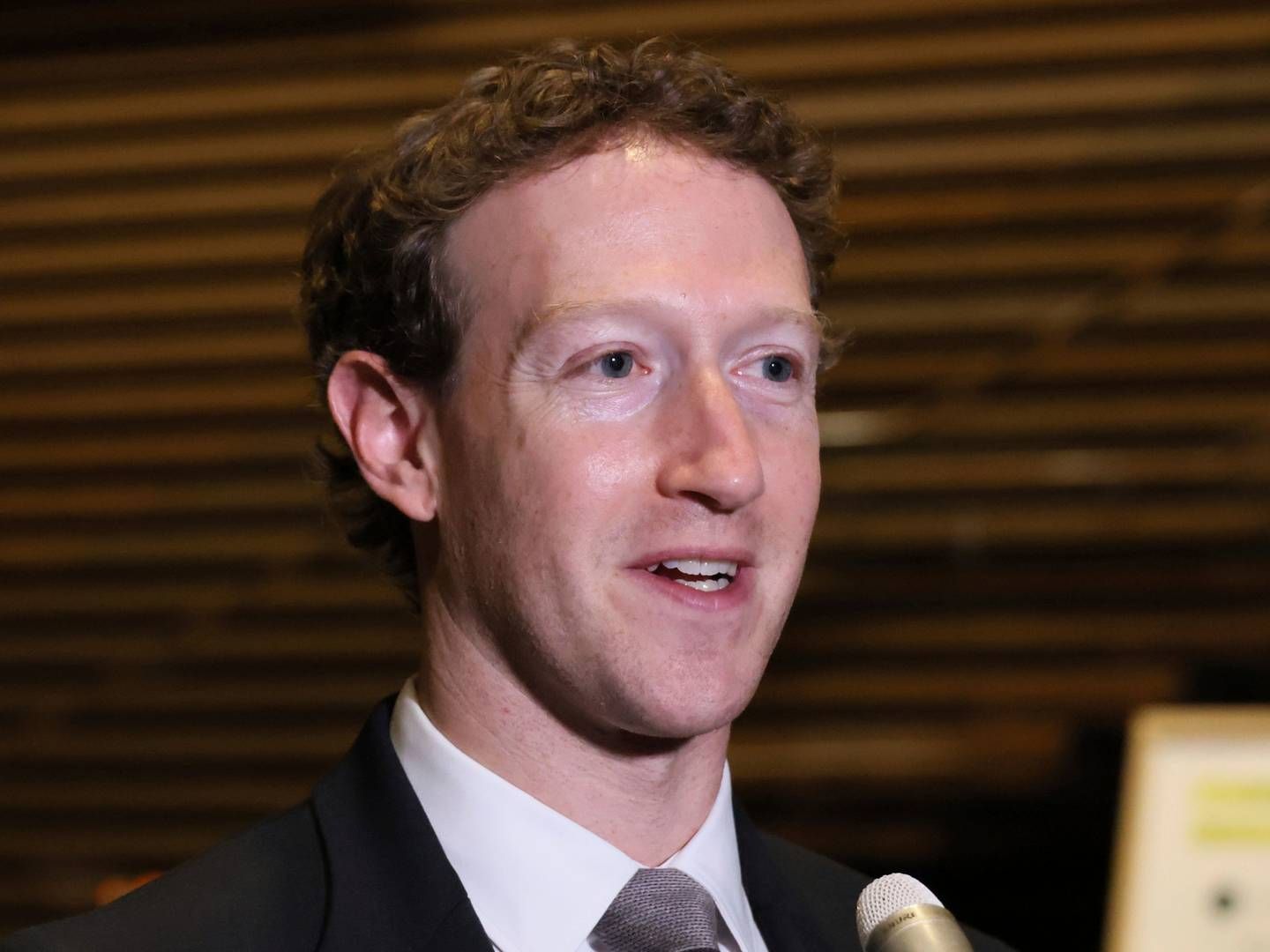 Mark Zuckerberg mener, at det fortsat er vigtigt at investere i AI, selv om det ikke bliver profitabelt foreløbig. | Foto: Masamine Kawaguchi / AP / Ritzau Scanpix