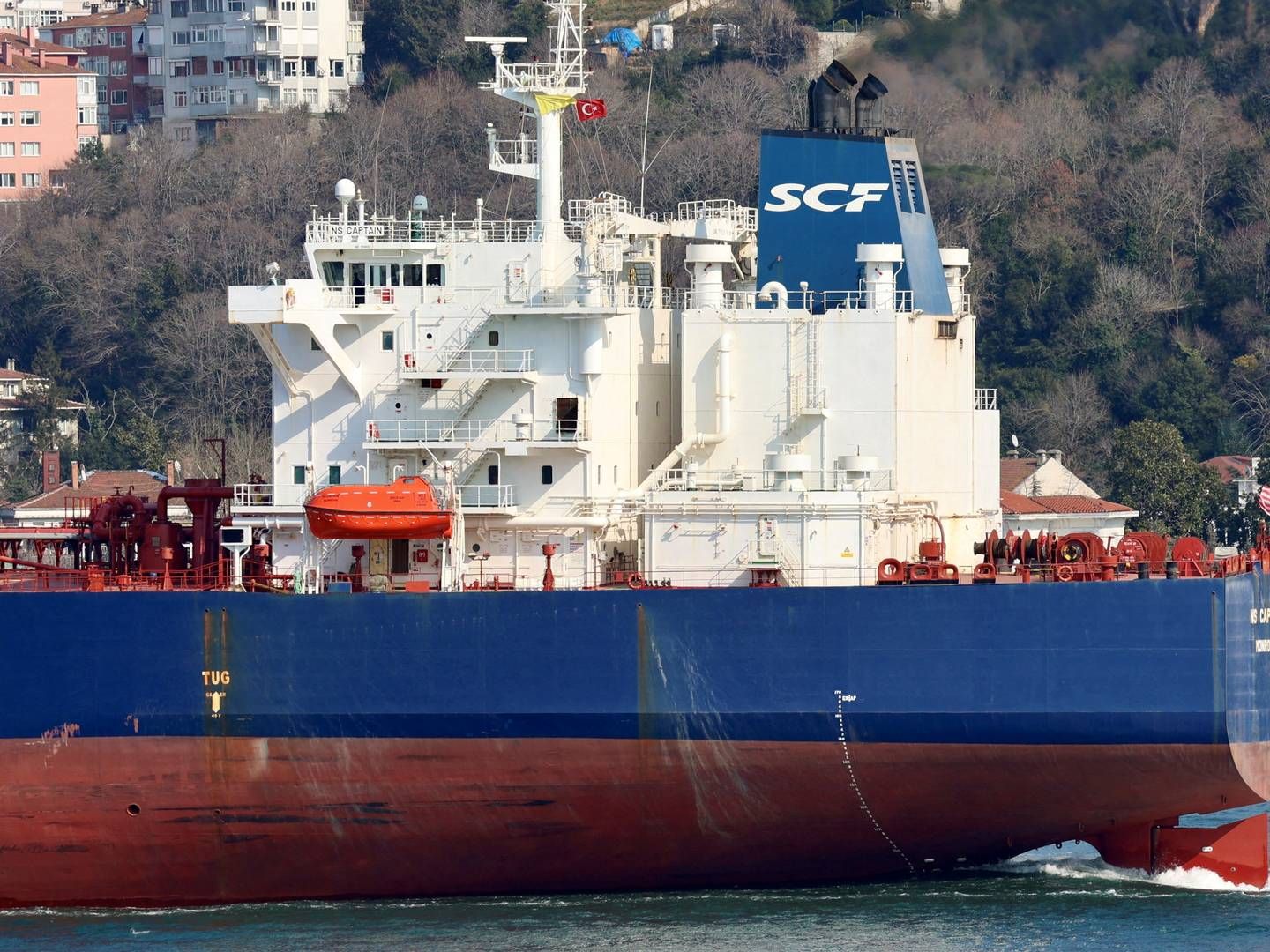 The Liberia-flagged crude oil tanker NS Captain, owned by Russias leading tanker group Sovcomflot, transits the Bosphorus in Istanbul, Turkey, 2022. | Photo: Yoruk Isik/Reuters/Ritzau Scanpix