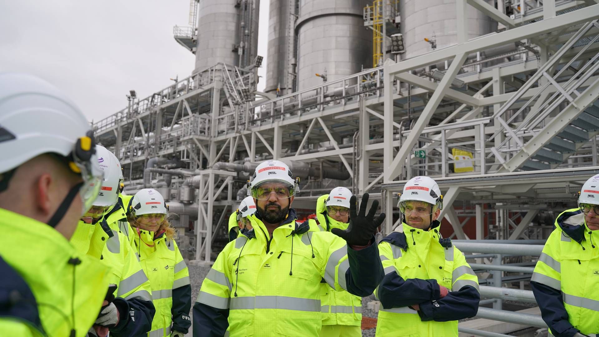 Imran Abdul-Majid er teknisk leder af Northern Lights-projektet, som er bygget utenfor Bergen. Han viste EnergiWatch rundt på stedet, hvor der i de kommende år skal lagres opp mot fem millioner tonn CO2 i året. | Foto: Laura Kold