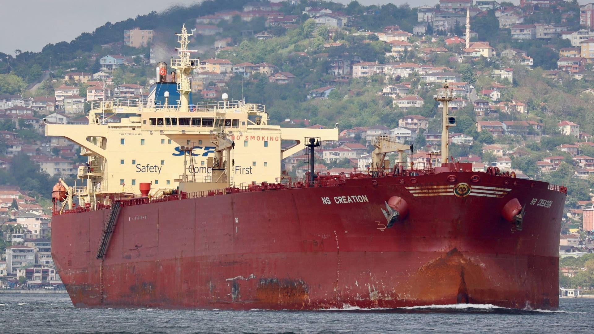 Russisk tankskib passerer Istanbul. | Foto: Yoruk Isik/Reuters/Ritzau Scanpix