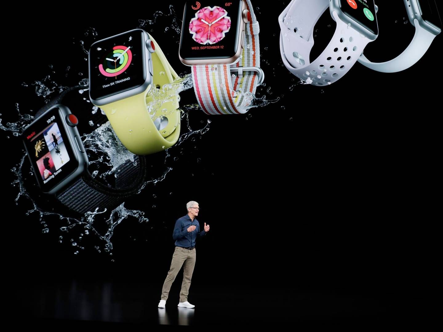 Apple Watch, som Apple lancerede i 2015, har været et afgørende brohoved for Apples vej ind på sundhedsområdet. Her taler Apple-topchef Tim Cook om uret ved et arrangement i Cupertino i Californien i september 2018. | Foto: Marcio Jose Sanchez/AP/Ritzau Scanpix