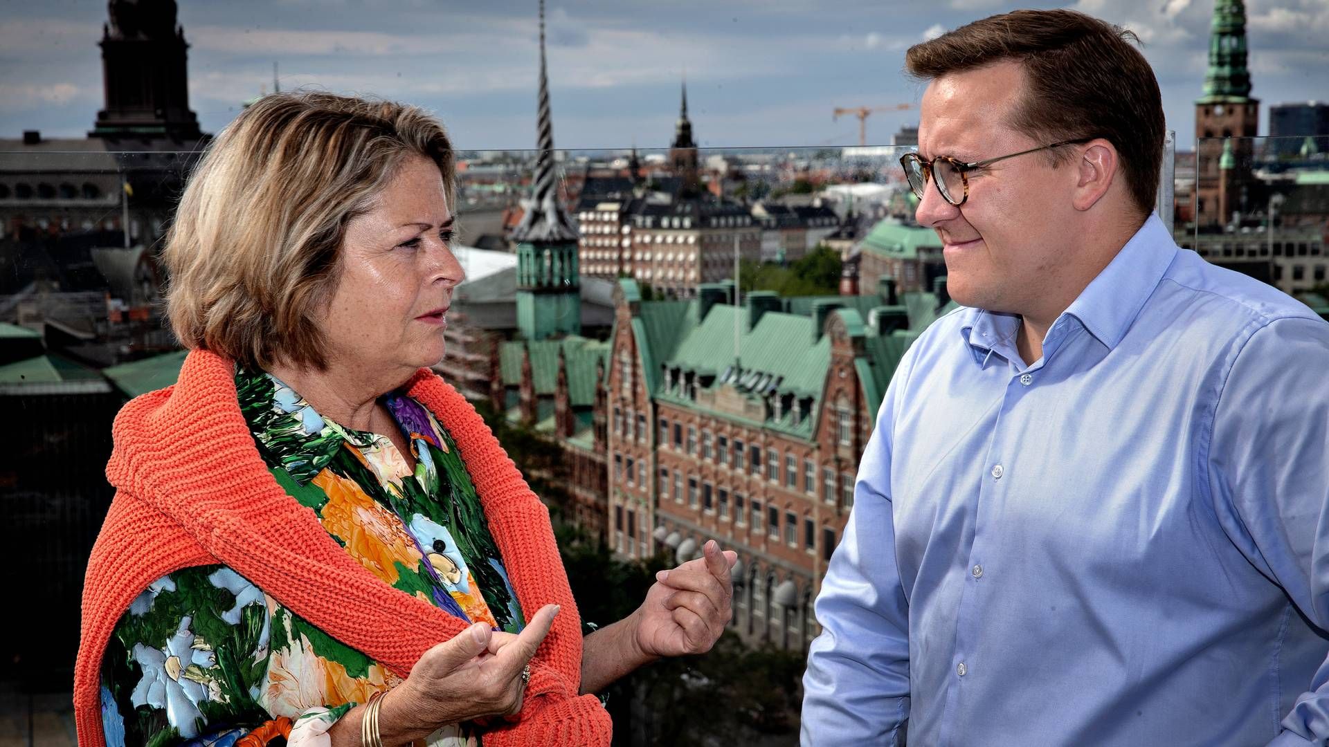 Ifølge spidskandidat Stine Bosse (M) forhindrer det nuværende euroforbehold Danmark i at deltage i "vigtige økonomiske beslutninger". Her afbilledet med medkandidat Bergur Løkke Rasmussen (M). (ARKIV) | Foto: Martin Lehmann