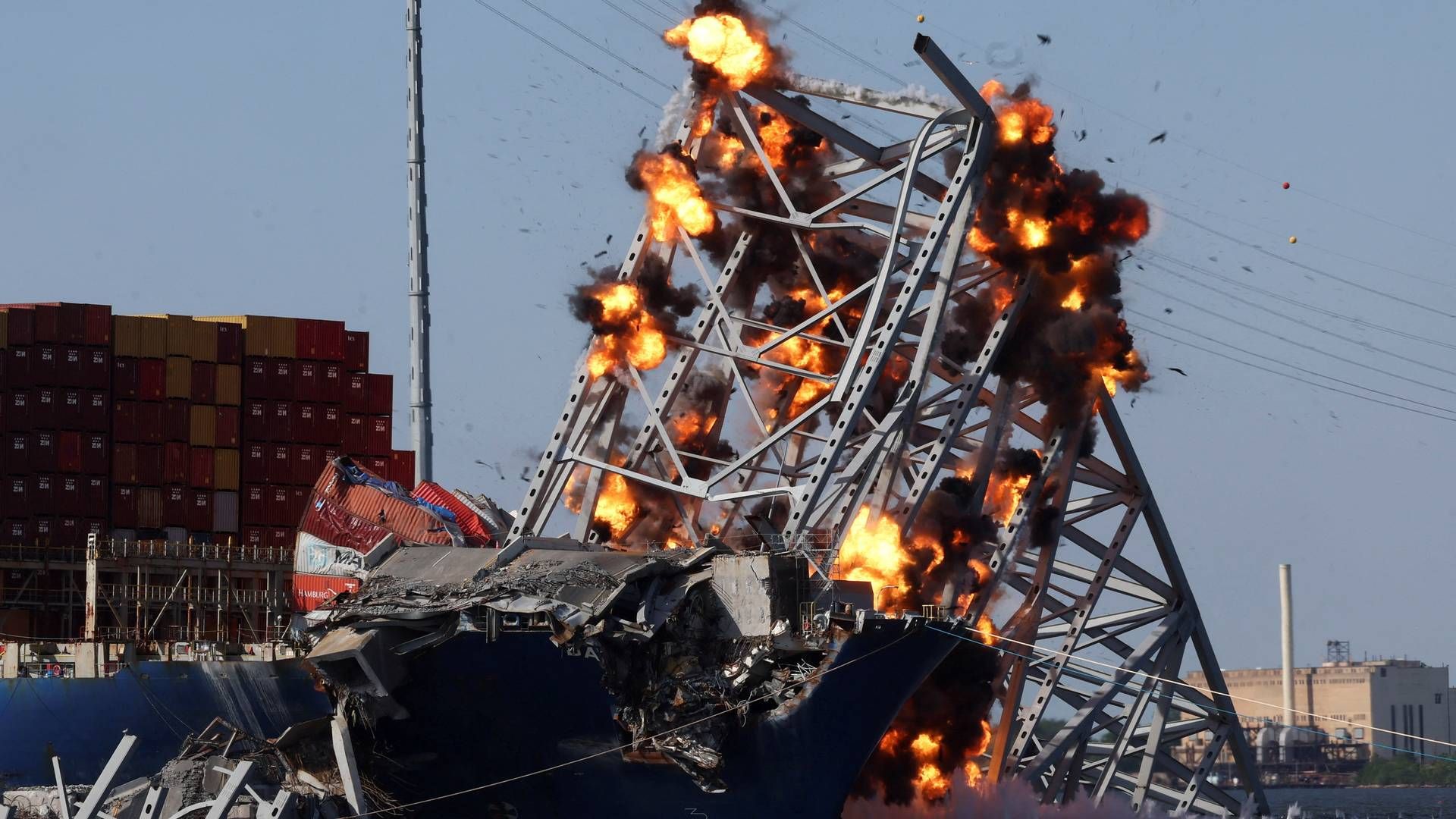 Controlled explosions have been used to manage the wreckage of the Francis Scott Key Bridge. | Photo: Leah Millis/Reuters/Ritzau Scanpix