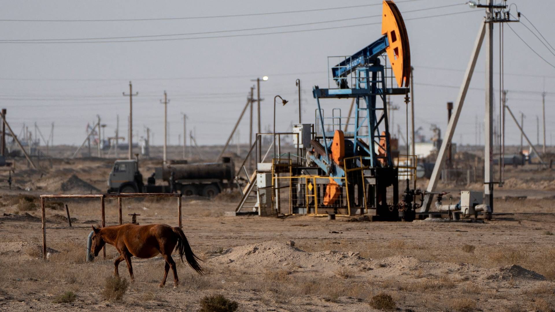 En tønde af den europæiske referenceolie, Brent, koster onsdag morgen 82,94 dollar mod 82,57 dollar tirsdag eftermiddag. | Foto: Turar Kazangapov/Reuters/Ritzau Scanpix