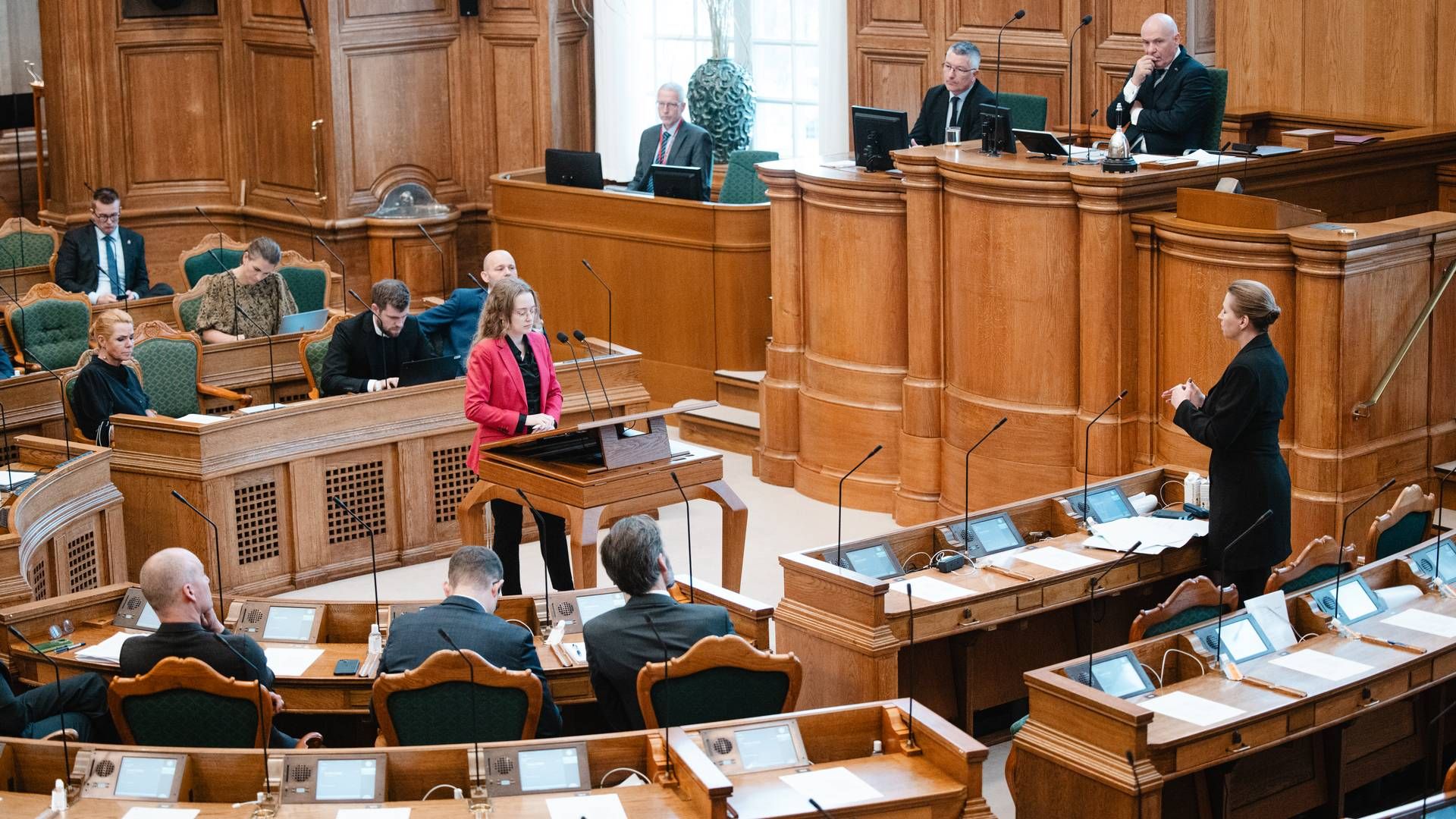 76 medlemmer af Folketinget stemte for lovændringen, som bl.a. indfører det nye fradrag for personer tæt på pensionsalderen. 30 stemte imod. | Foto: Jonathan Damslund