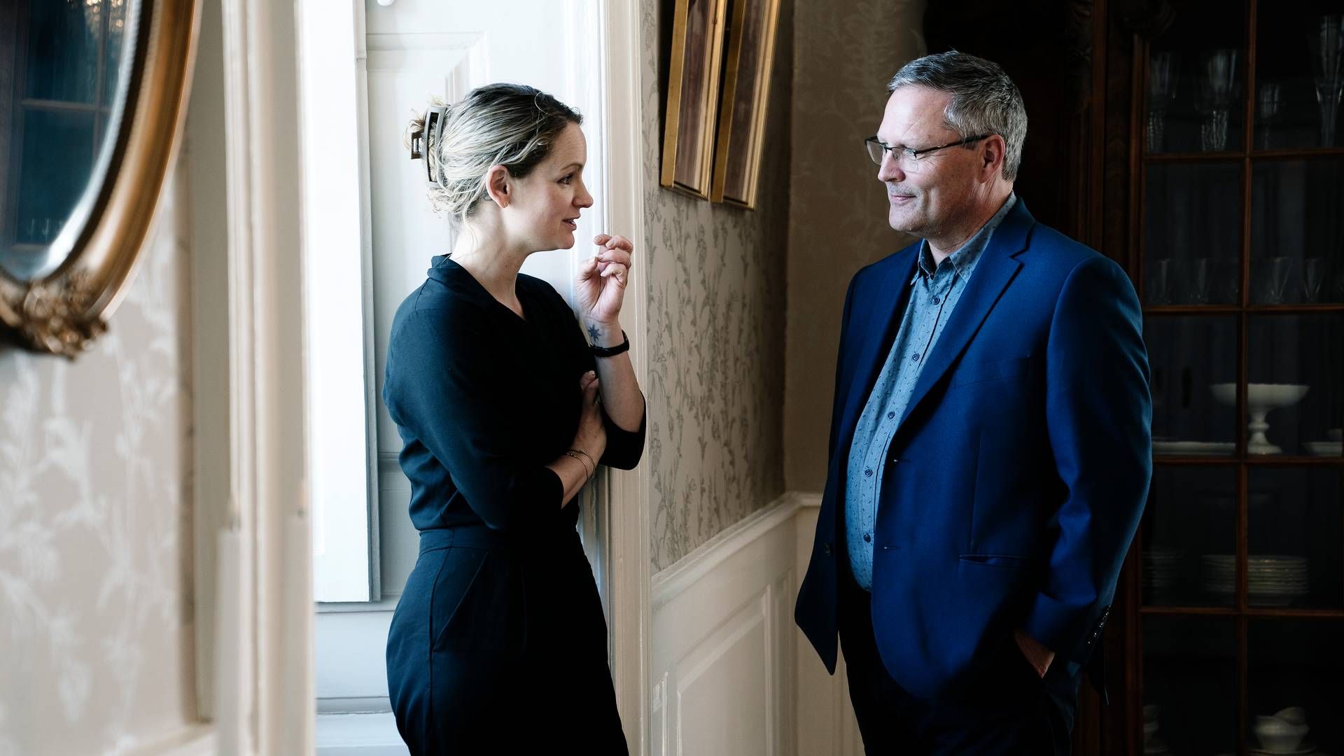 Pernille Skipper, der er ny formand for Coop Amba i samtale med OK' s formand, Flemming Rasmussen. | Foto: Coop /pr