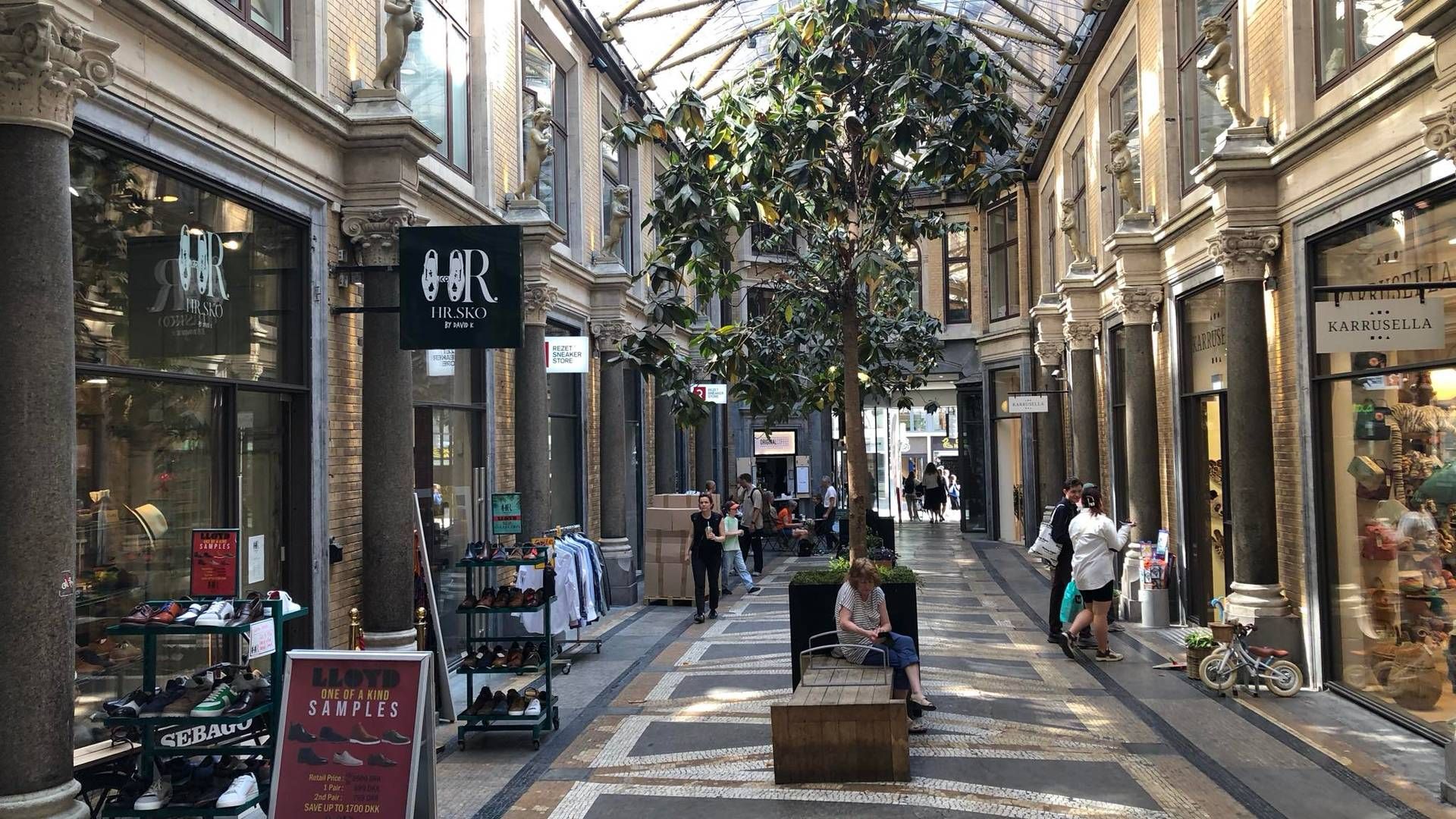 Black Dots butik lå her på Jorks Passage ved Strøget. Nu er al inventar samt facade fjernet fra lejemålet. | Foto: Alexander Thorup/detailwatch