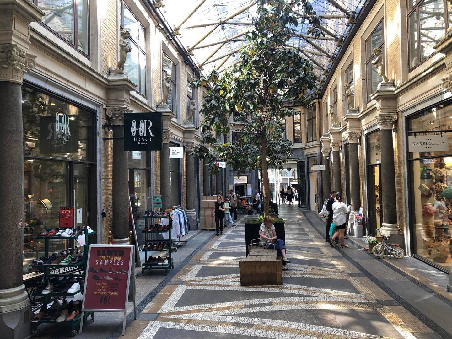 Black Dots butik lå her på Jorks Passage ved Strøget. Nu er al inventar samt facade fjernet fra lejemålet. | Foto: Alexander Thorup/detailwatch