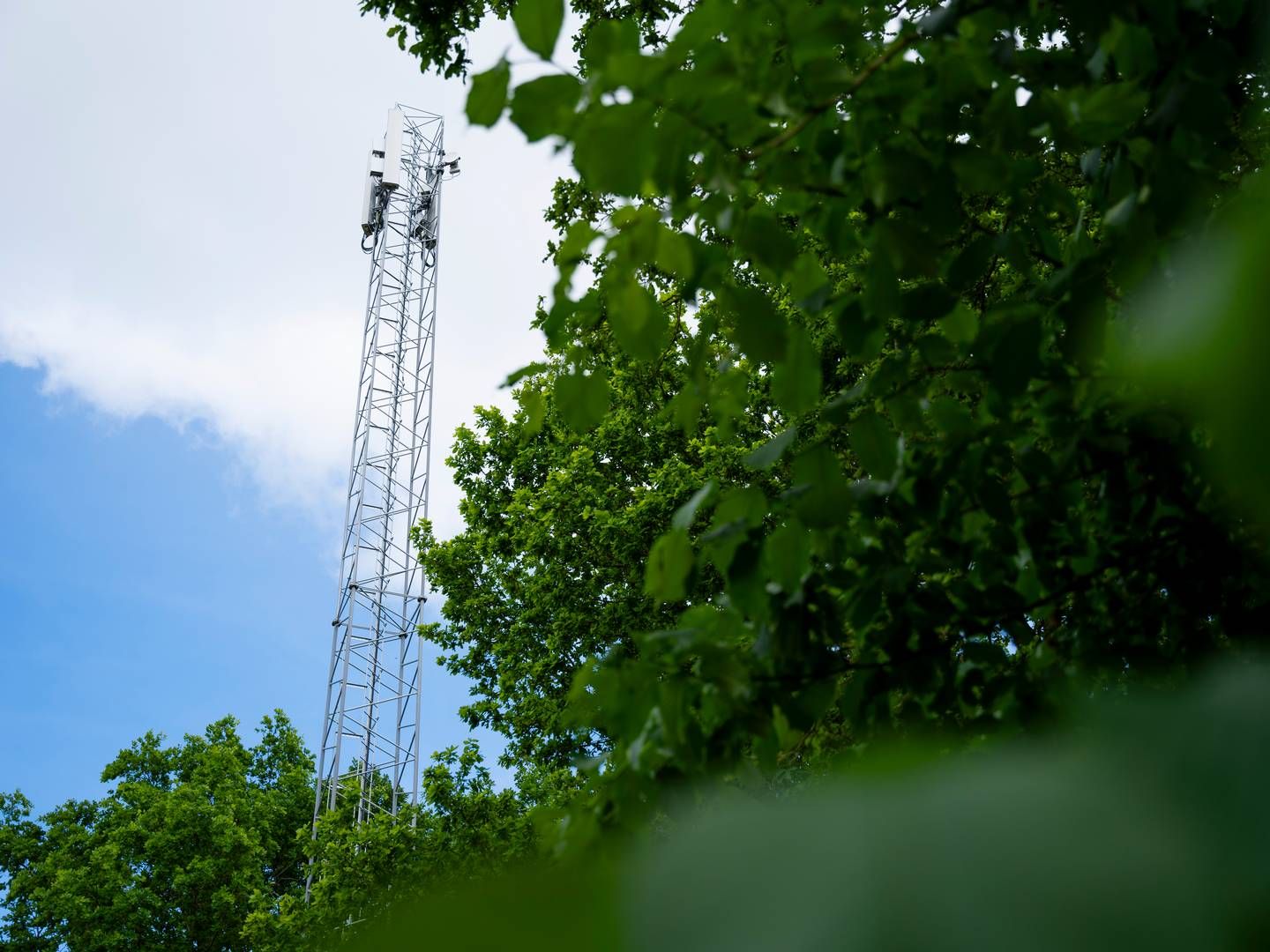 Teleselskabet 3 har en ambition om at have omkring 3000 mastepositioner i sit danske telenetværk inden årets udgang. 3 har netop færdiggjort udskiftningen i de eksisterende tårne til 5G-udstyr | Foto: 3 / Pr