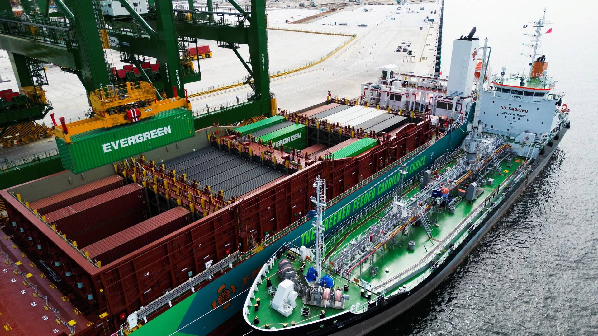Et containerskib fra X-Press Feeders tanker metanol. | Foto: X-Press Feeders/Reuters/Ritzau Scanpix